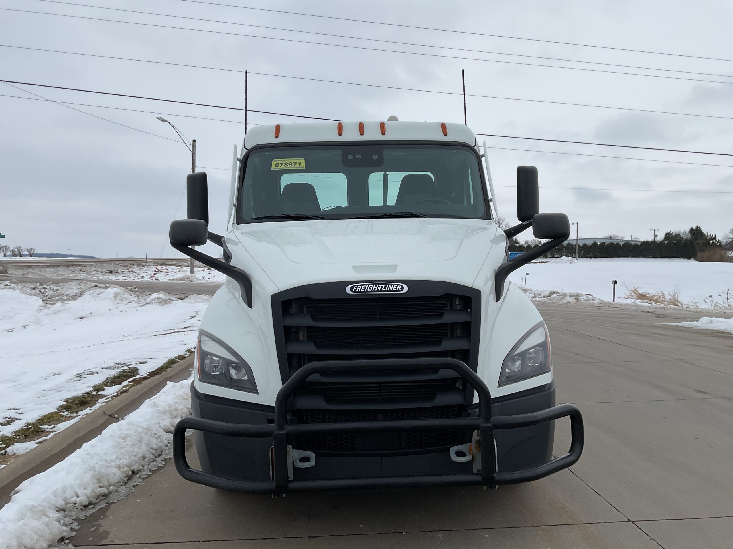 2021 Freightliner PE116 2021 Freightliner PE116 - image 2 of 6