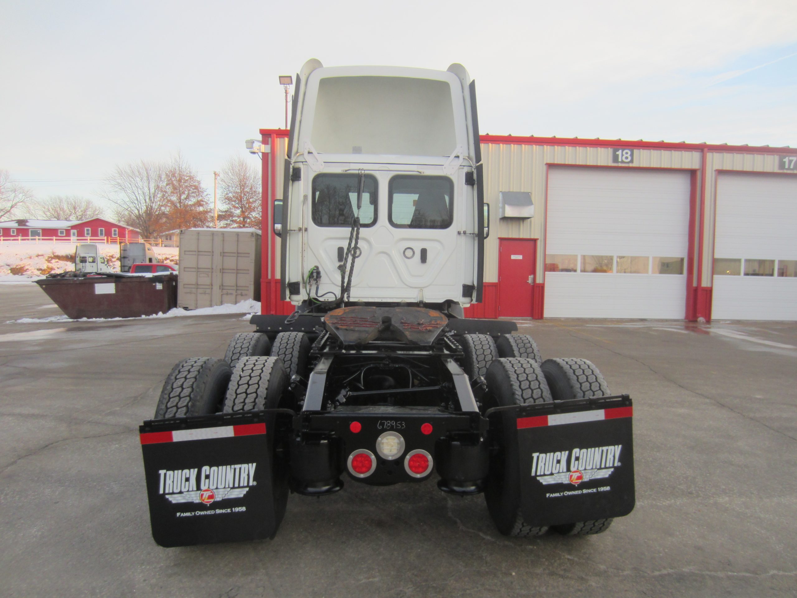 2021 Freightliner PE116DC 2021 Freightliner PE116DC - image 4 of 6