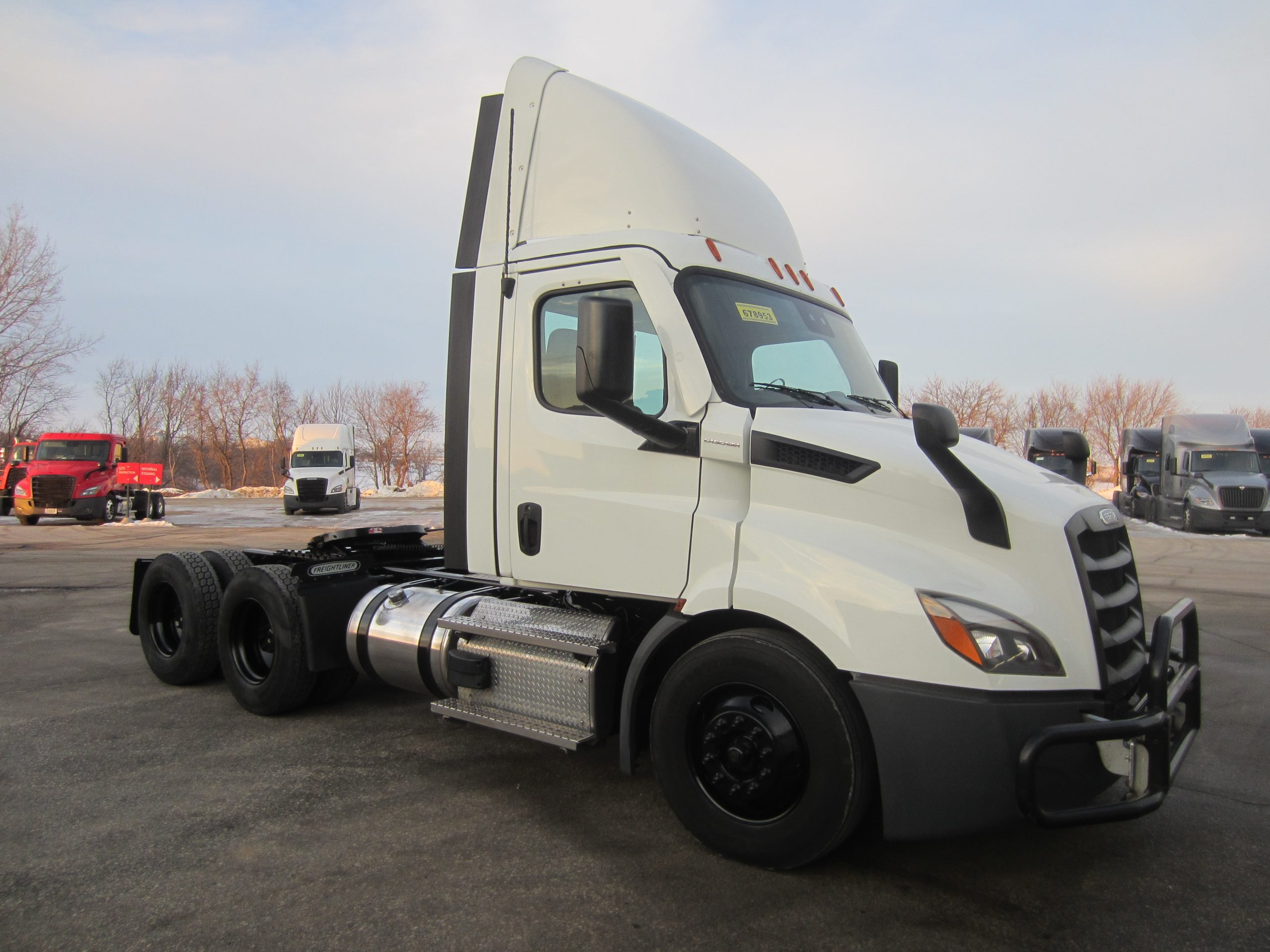 2021 Freightliner PE116DC 2021 Freightliner PE116DC - image 3 of 6