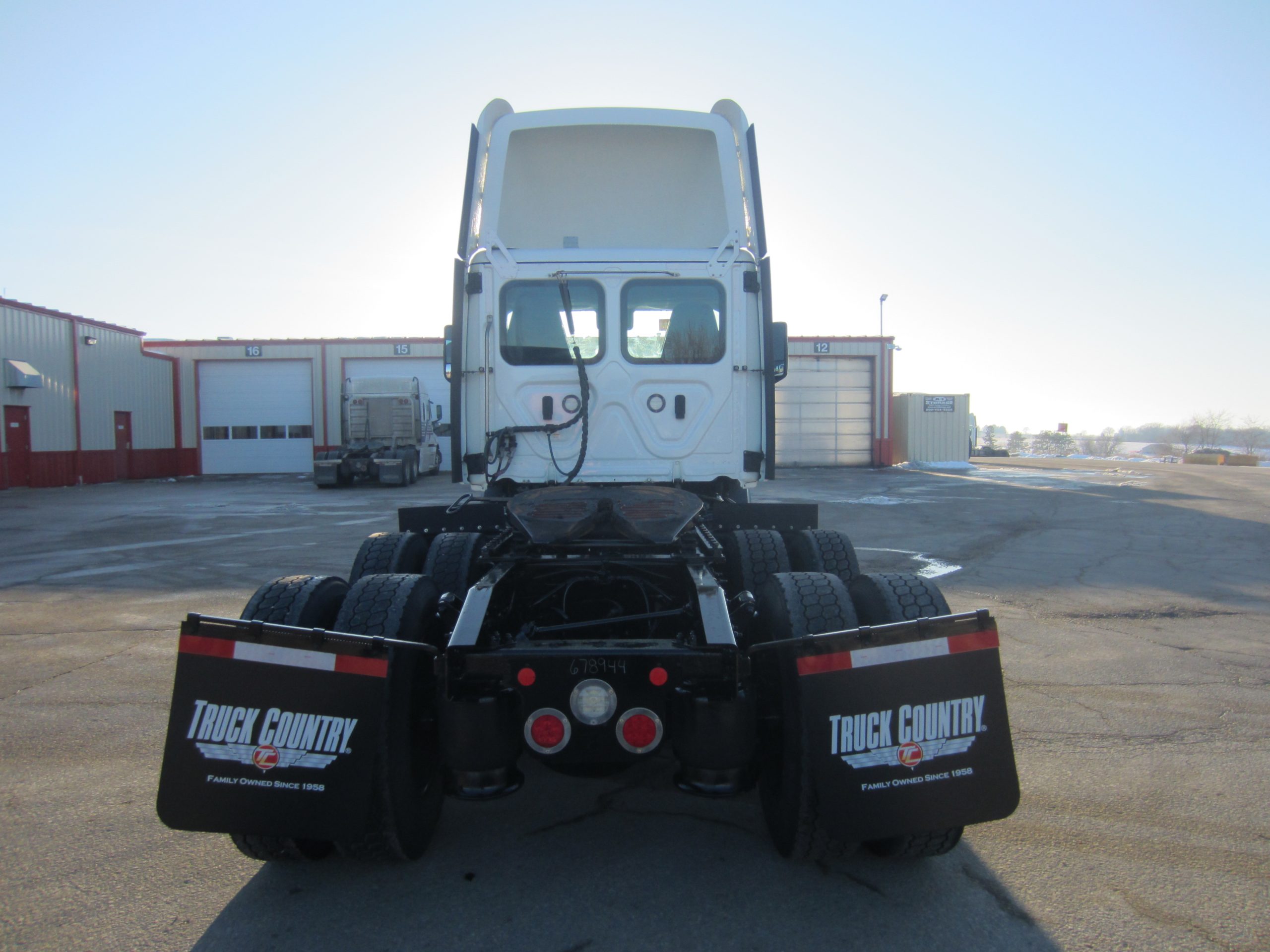 2021 Freightliner PE116DC 2021 Freightliner PE116DC - image 4 of 6