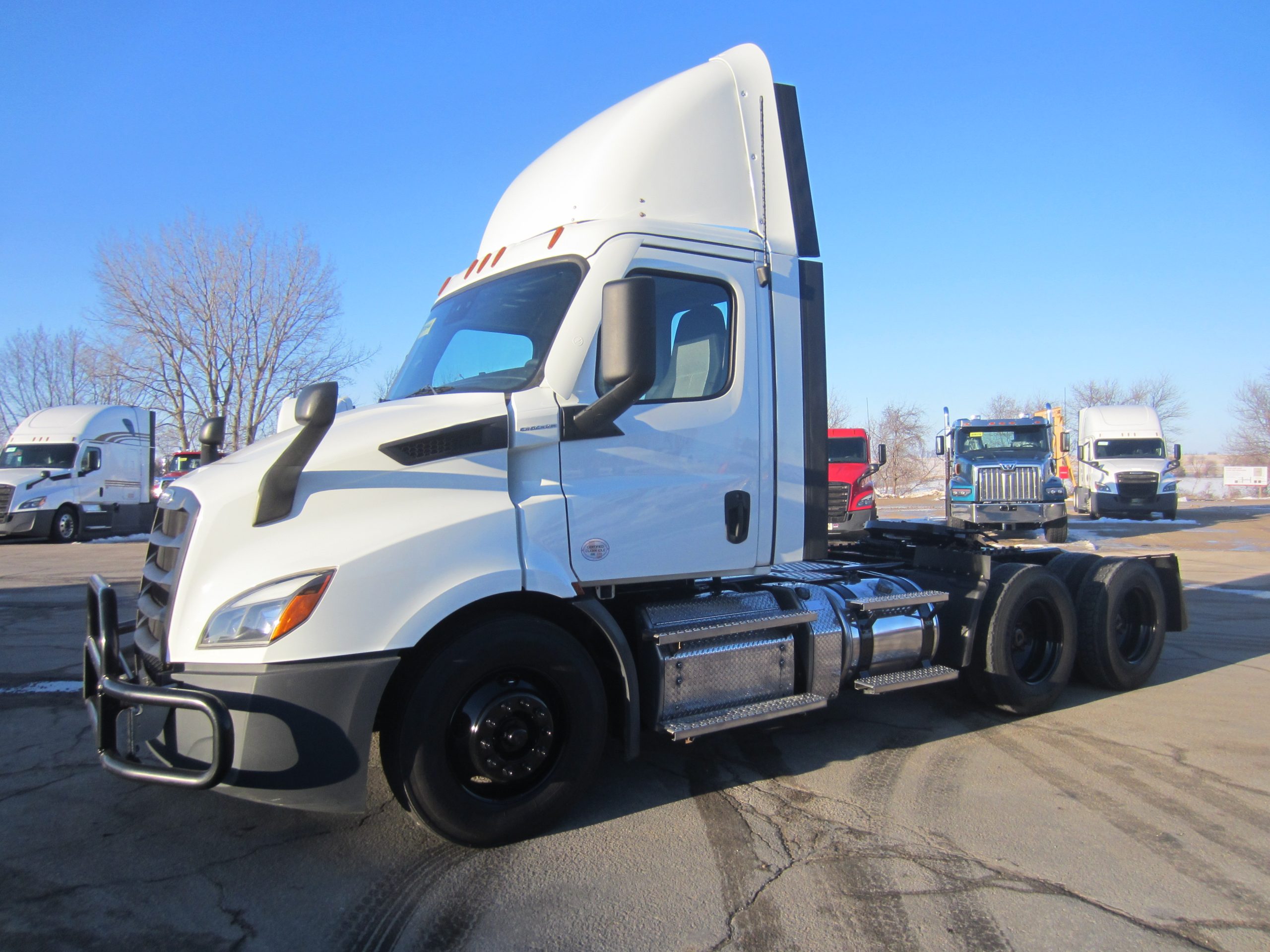 2021 Freightliner PE116DC 2021 Freightliner PE116DC - image 1 of 6