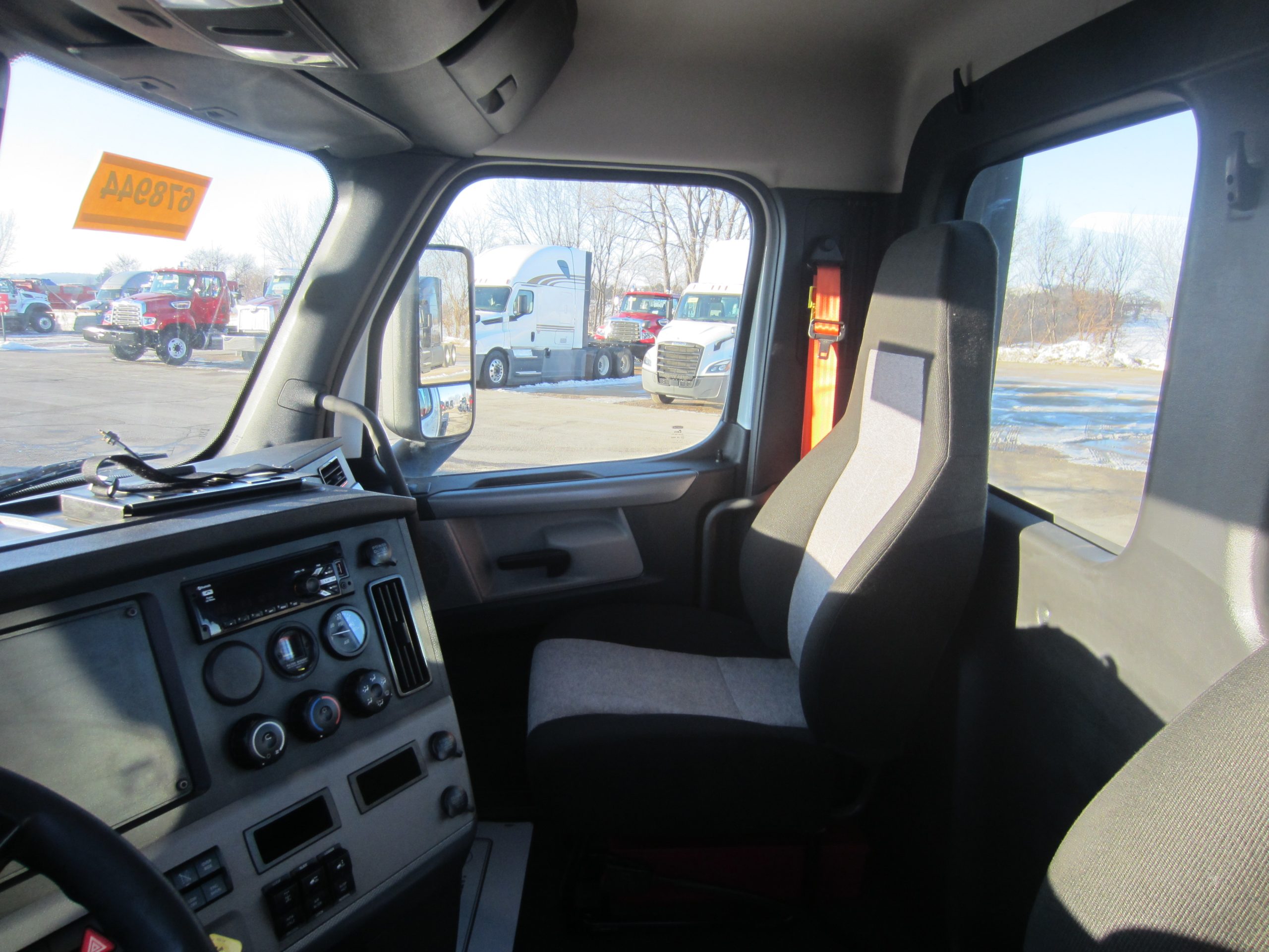2021 Freightliner PE116DC 2021 Freightliner PE116DC - image 6 of 6