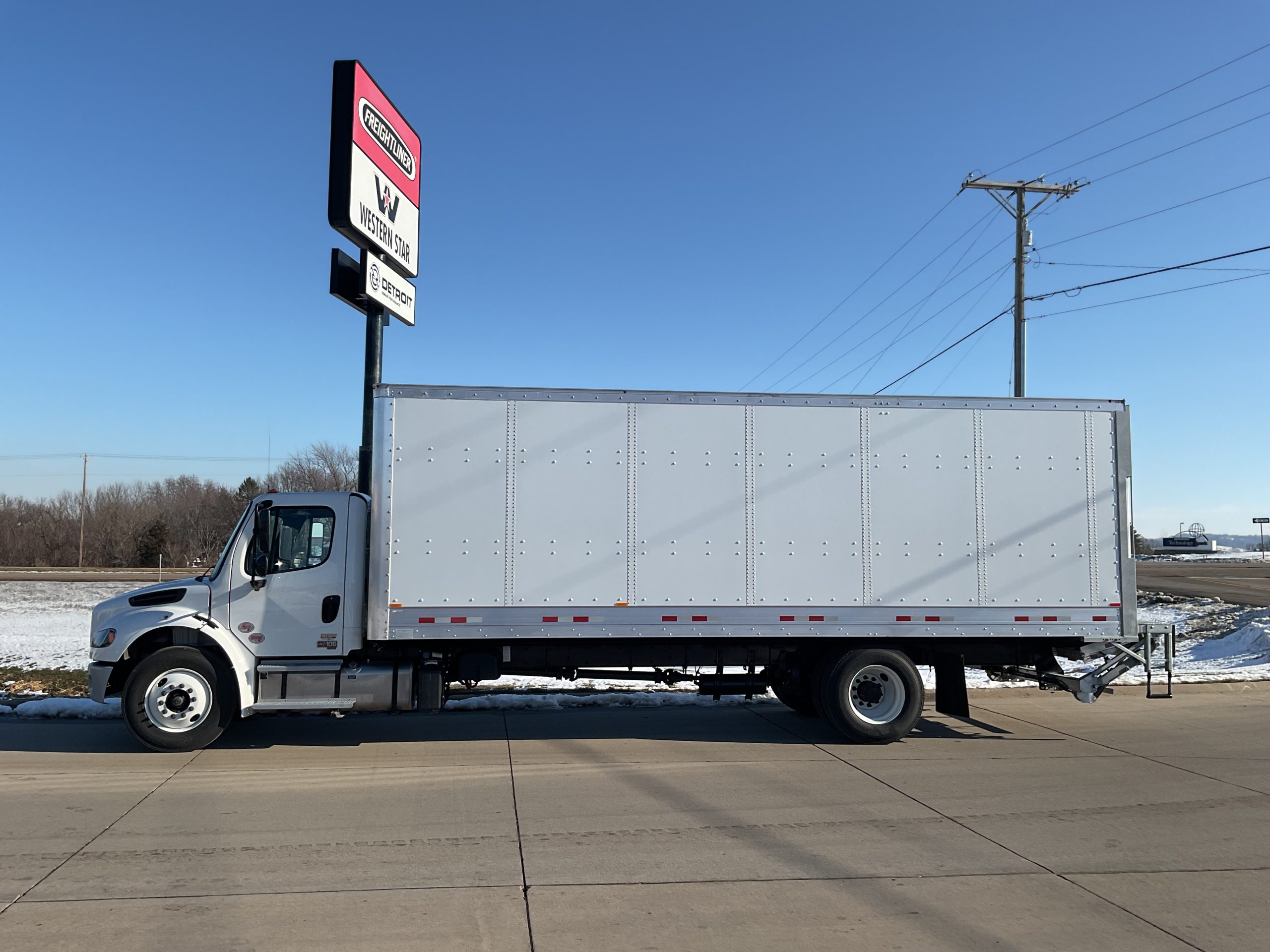2026 Freightliner M2106 2026 Freightliner M2106 - image 3 of 4