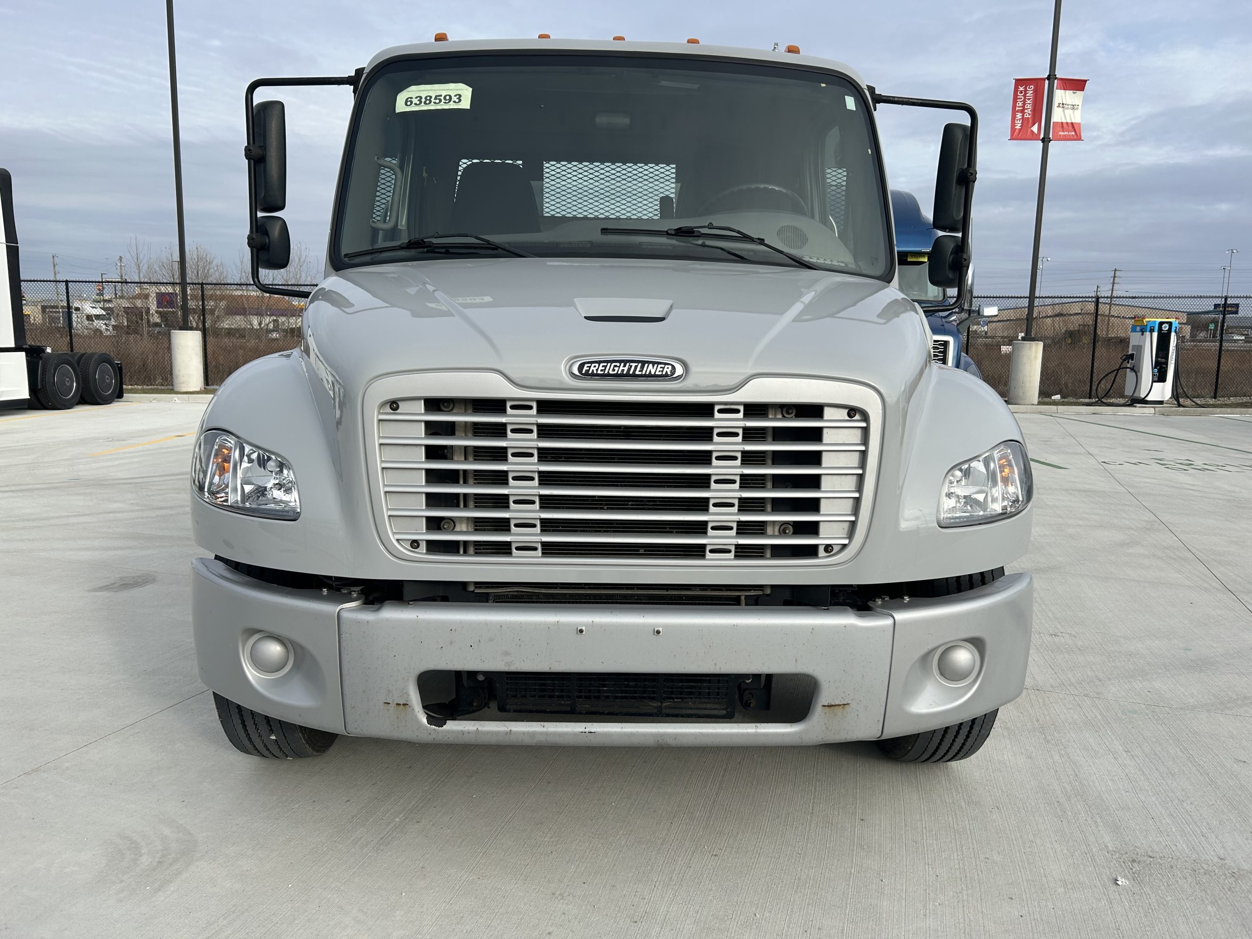 2020 Freightliner M2 106 2020 Freightliner M2 106 - image 2 of 5