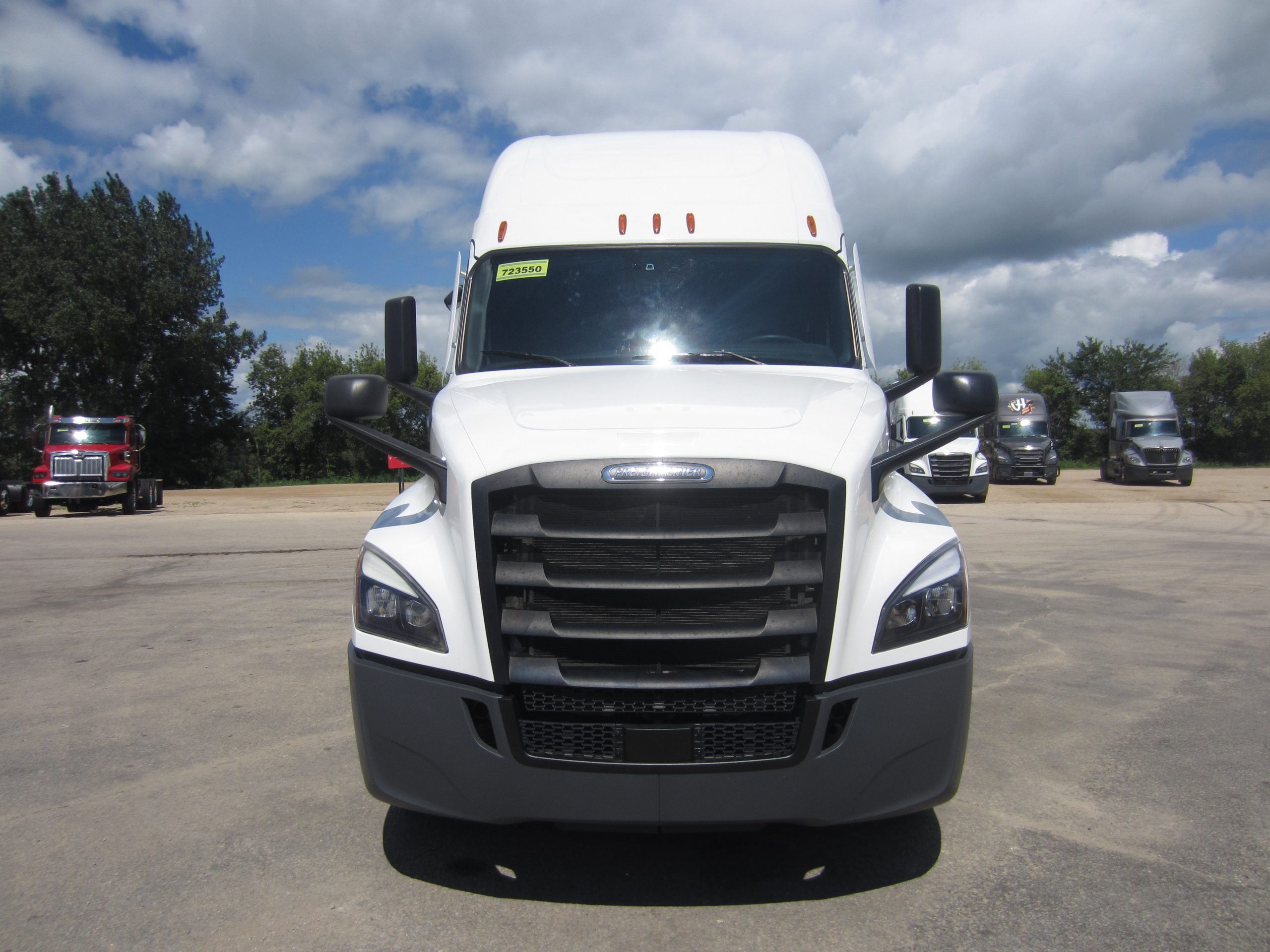 2022 Freightliner PT126 2022 Freightliner PT126 - image 2 of 6