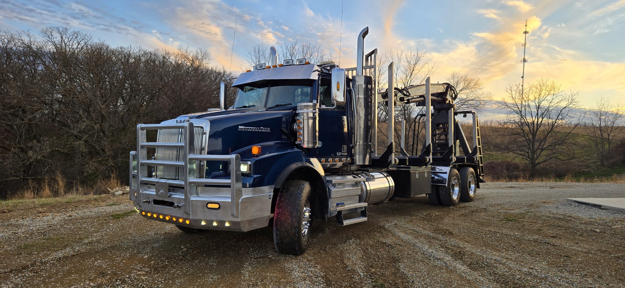 2018 Western Star 4900SA 2018 Western Star 4900SA - image 2 of 6