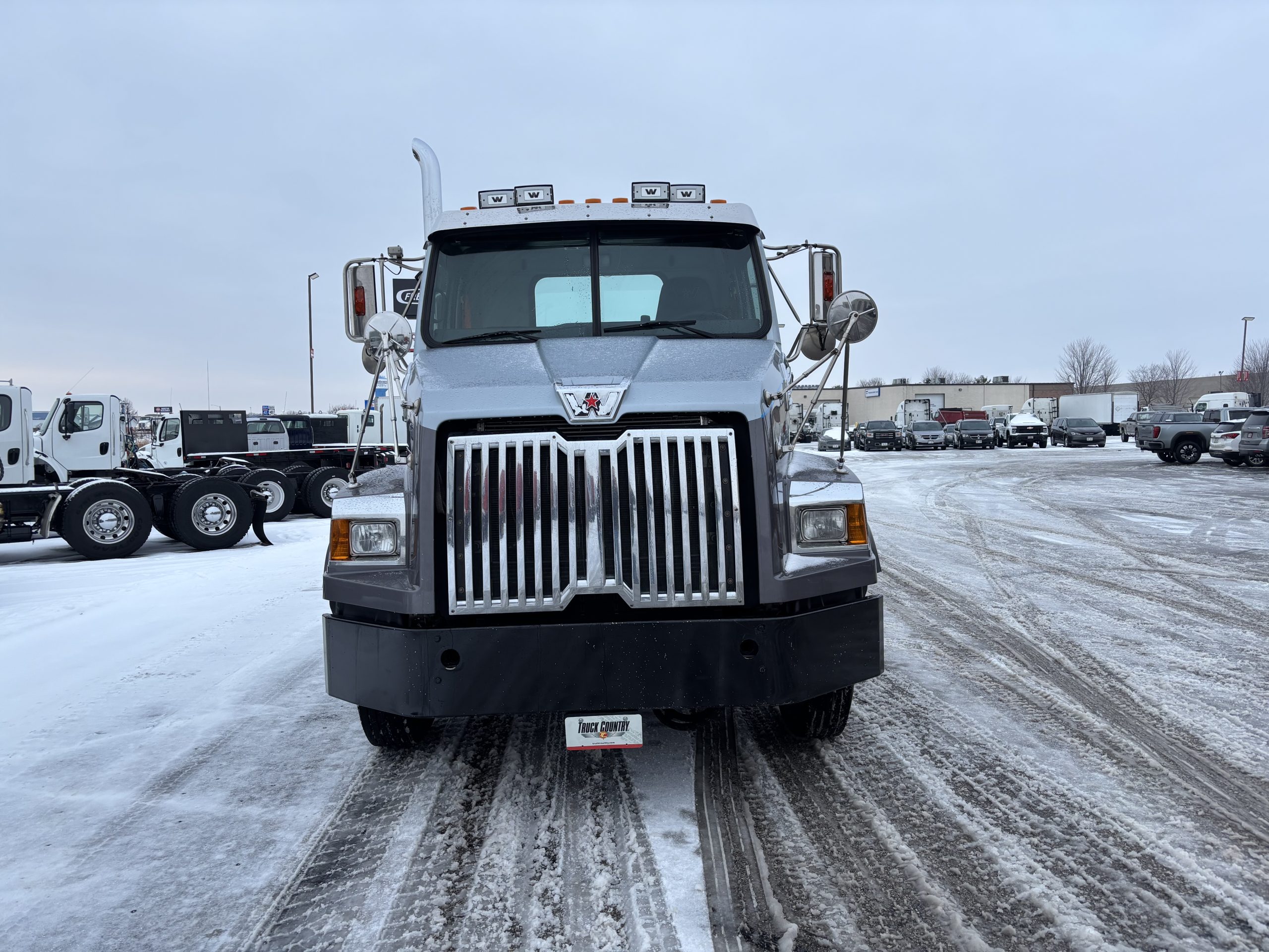 2021 Western Star 4700SB 2021 Western Star 4700SB - image 2 of 6