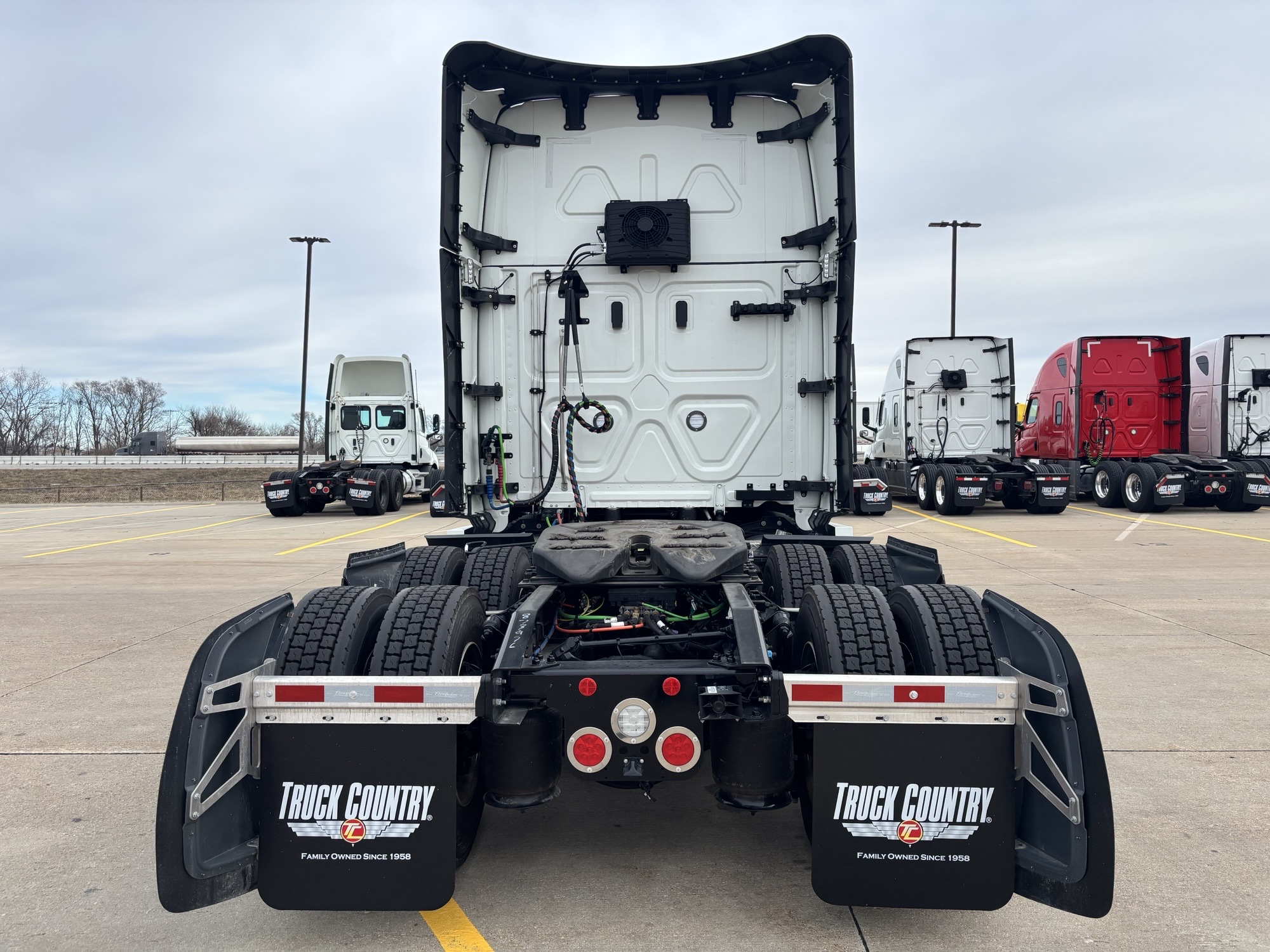 2026 Freightliner PJ126SLP 2026 Freightliner PJ126SLP - image 4 of 6