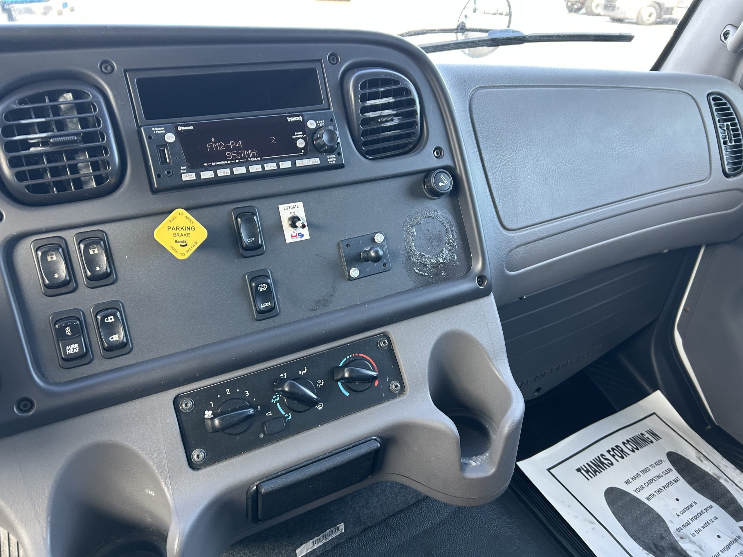 2023 Freightliner M2 106 2023 Freightliner M2 106 - image 5 of 6