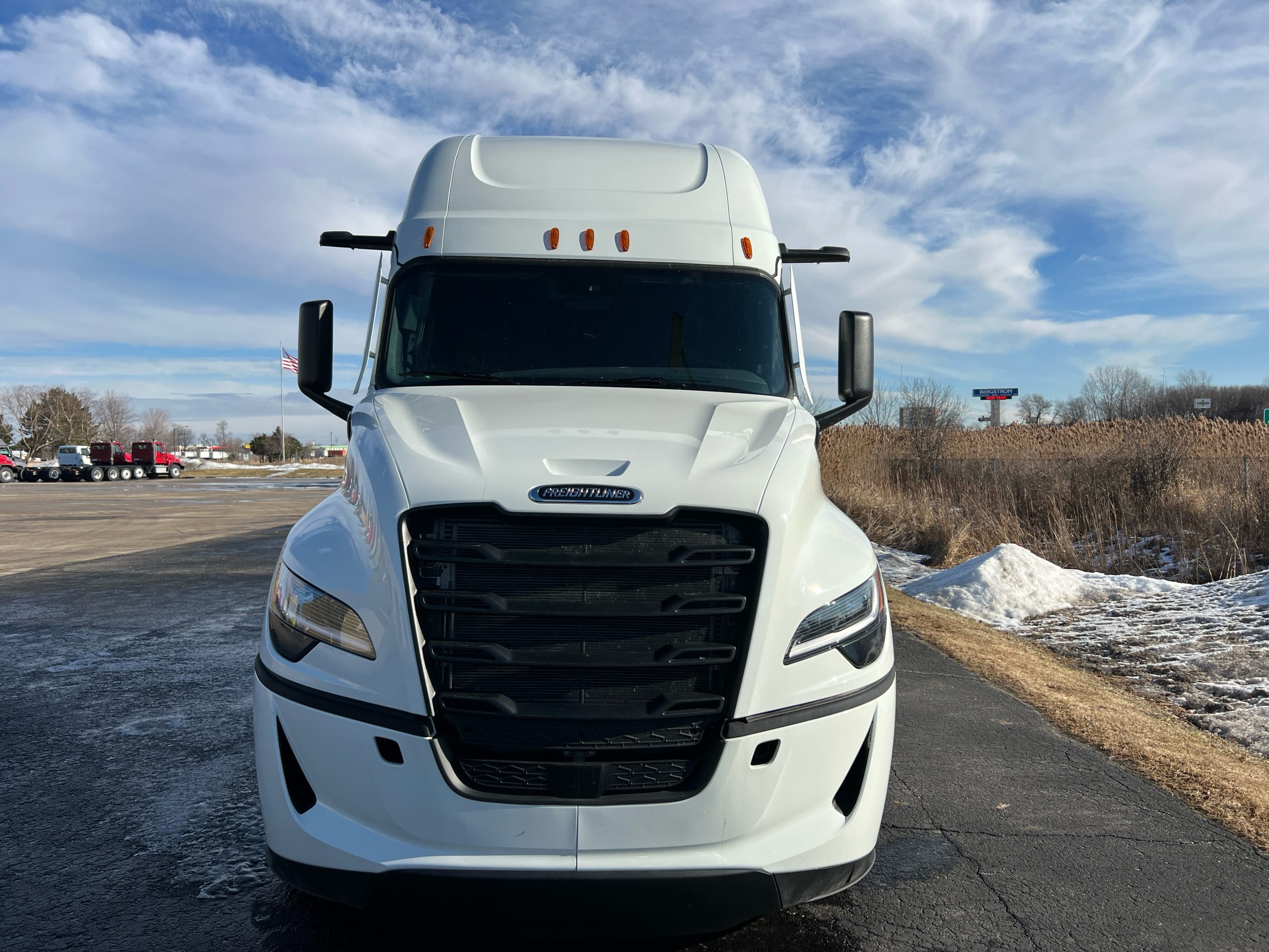 2026 Freightliner PJ126SLP 2026 Freightliner PJ126SLP - image 2 of 6
