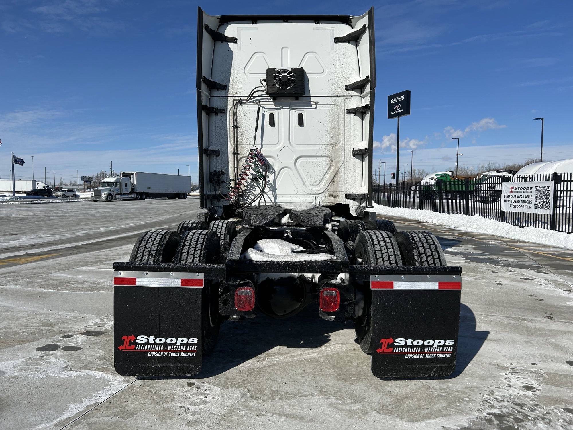 2023 Freightliner PT126SLP 2023 Freightliner PT126SLP - image 4 of 6