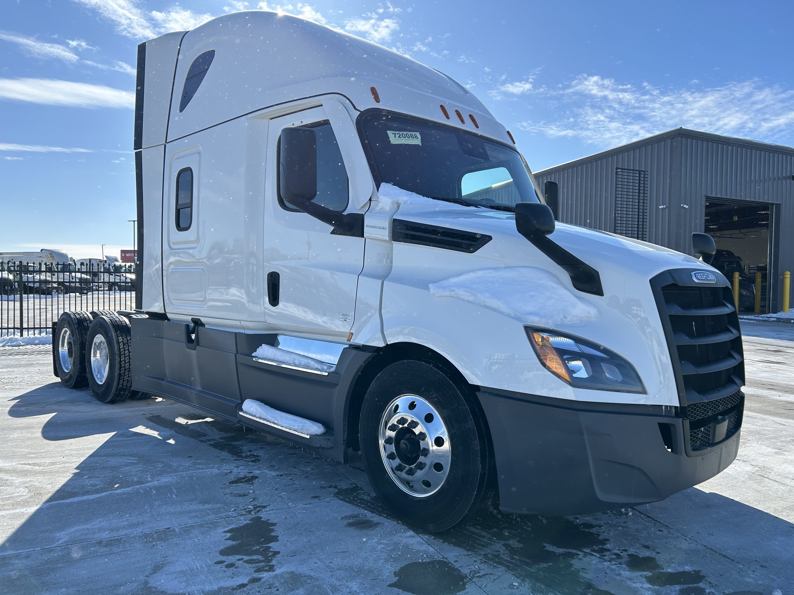 2023 Freightliner PT126SLP 2023 Freightliner PT126SLP - image 3 of 6