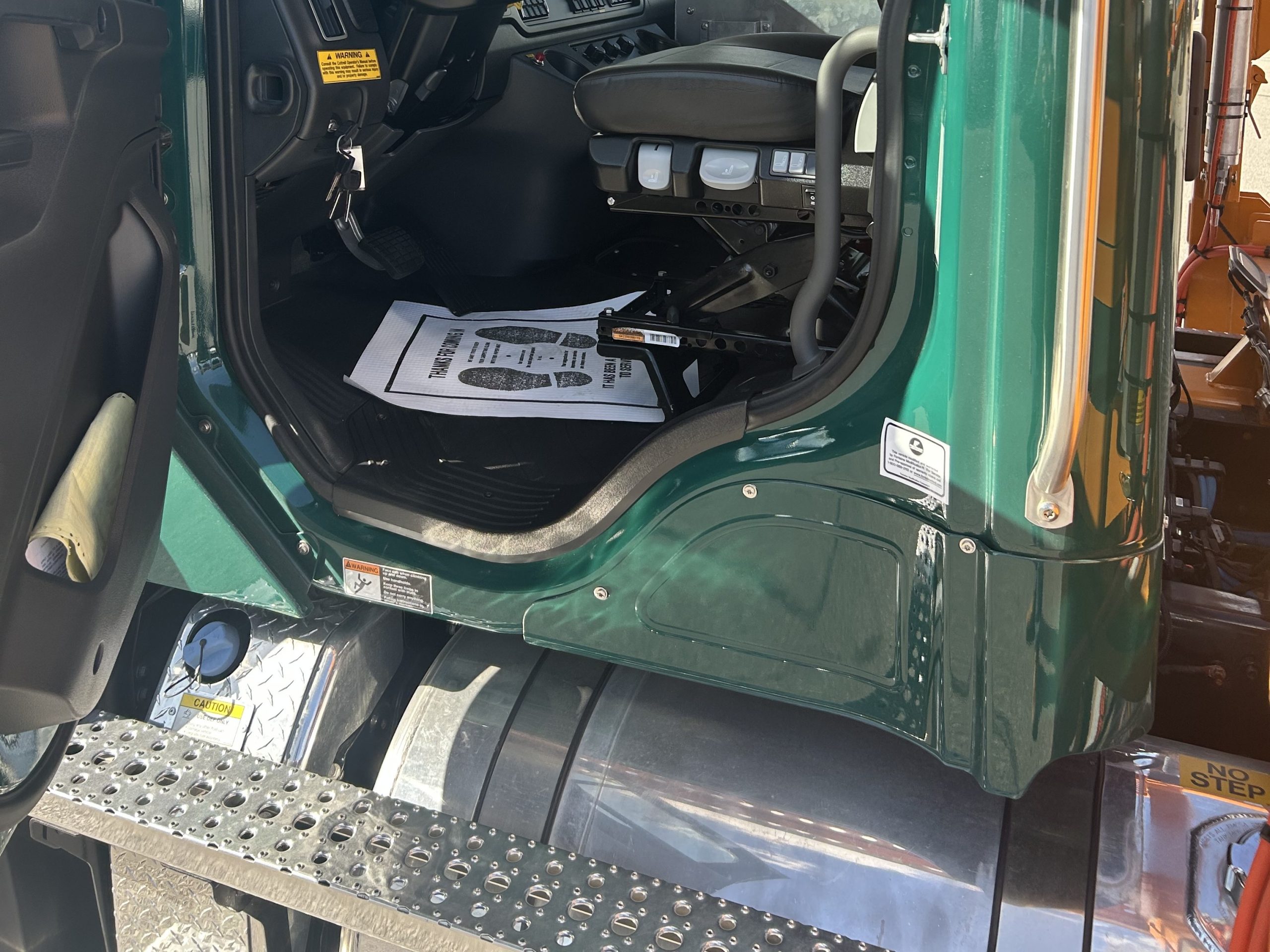 2024 Freightliner 114SD+ 2024 Freightliner 114SD+ - image 6 of 6