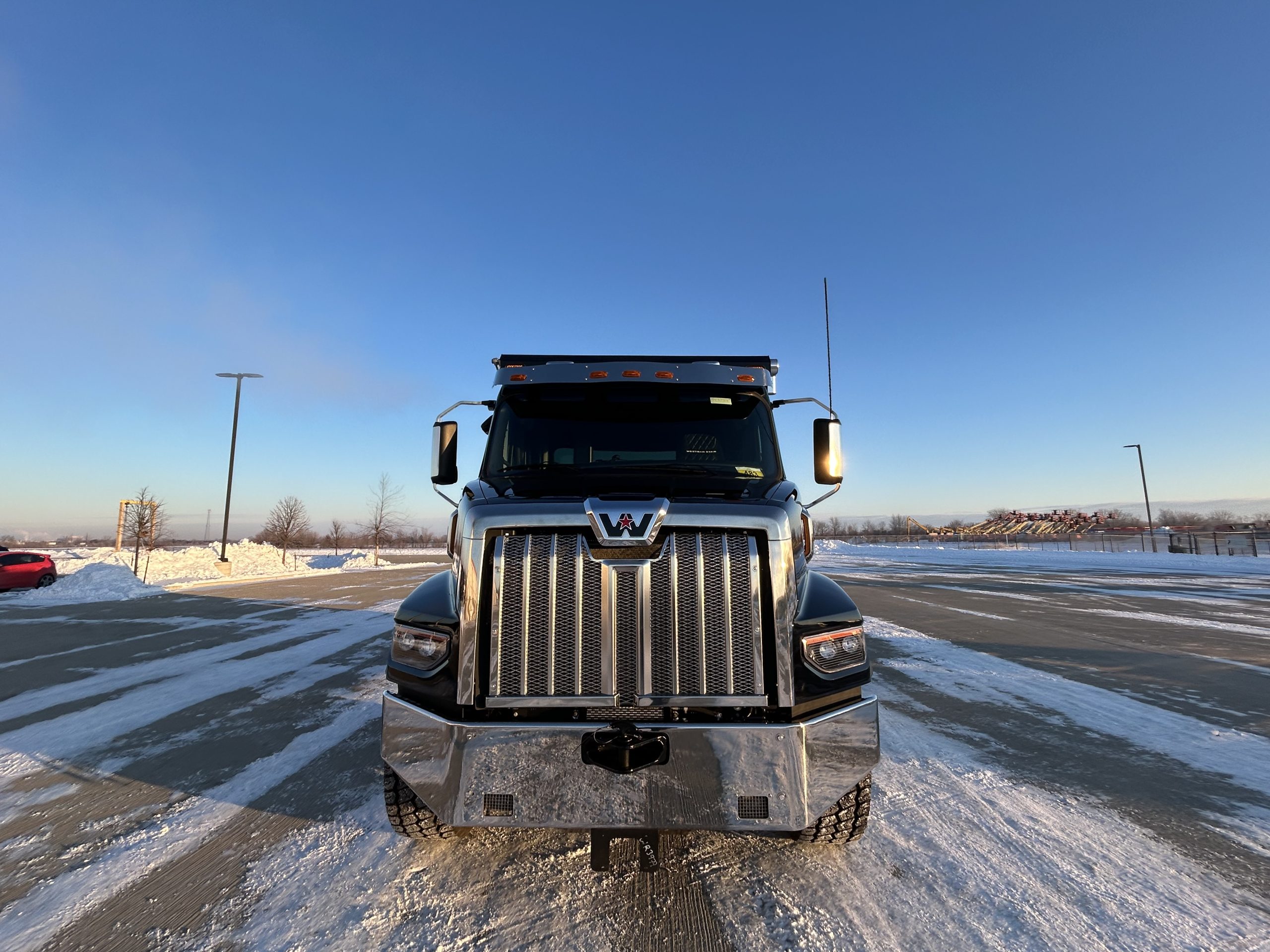 2026 Western Star 47X 2026 Western Star 47X - image 2 of 6