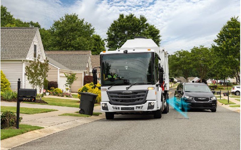 Freightliner EconicSD Freightliner EconicSD - image 4 of 6