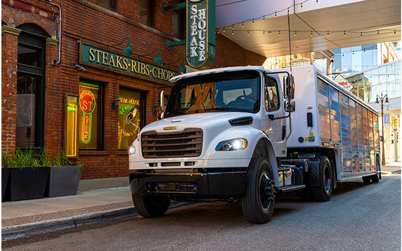 Freightliner M2 106 Freightliner M2 106 - image 2 of 6