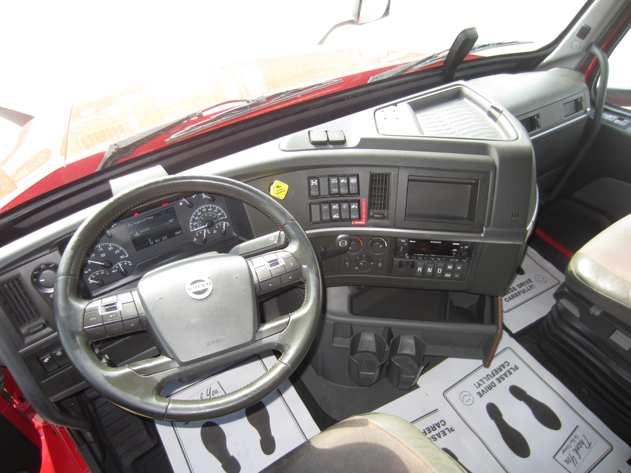 2022 Volvo VNL860 2022 Volvo VNL860 - image 5 of 6