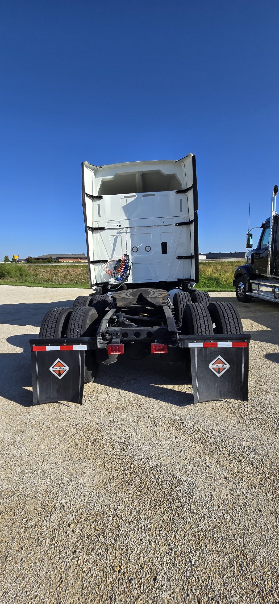 2022 International LT625 2022 International LT625 - image 3 of 6