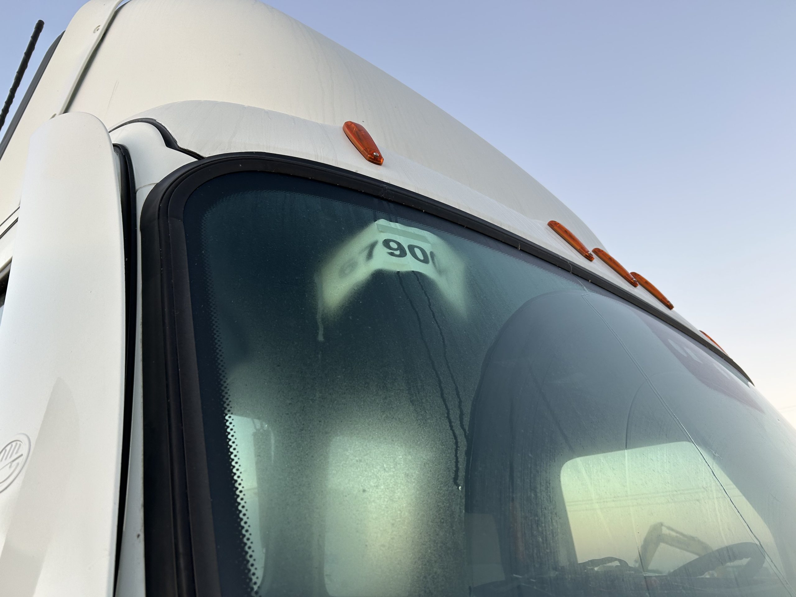 2021 Freightliner PE116 2021 Freightliner PE116 - image 2 of 6