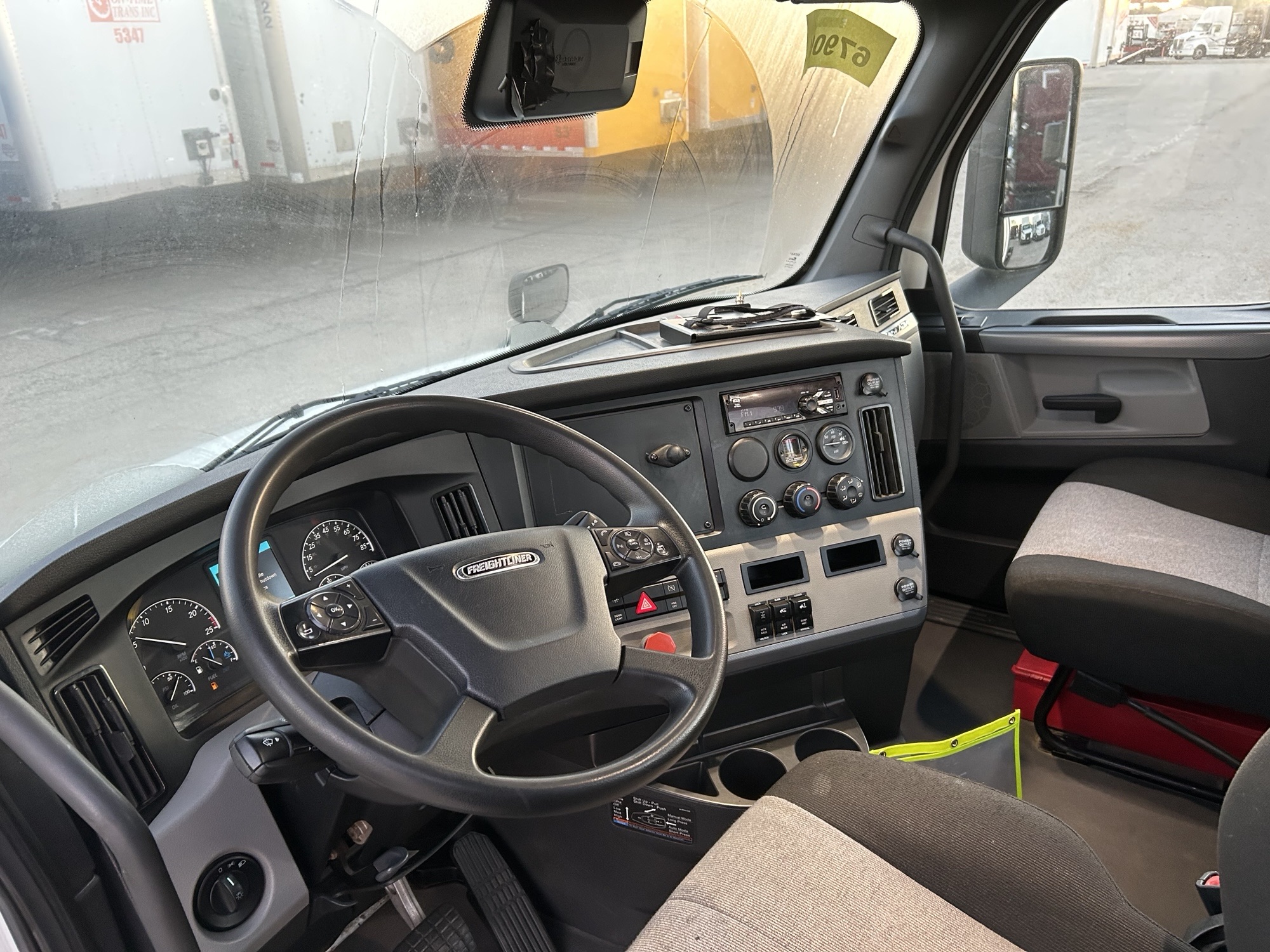2021 Freightliner PE116 2021 Freightliner PE116 - image 3 of 6