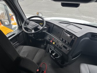 2023 Freightliner PT126SLP 2023 Freightliner PT126SLP - image 5 of 6