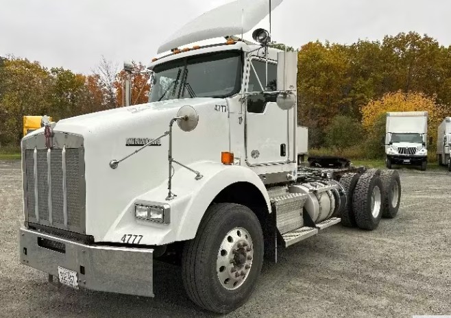 2020 Kenworth T800 2020 Kenworth T800 - image 1 of 1