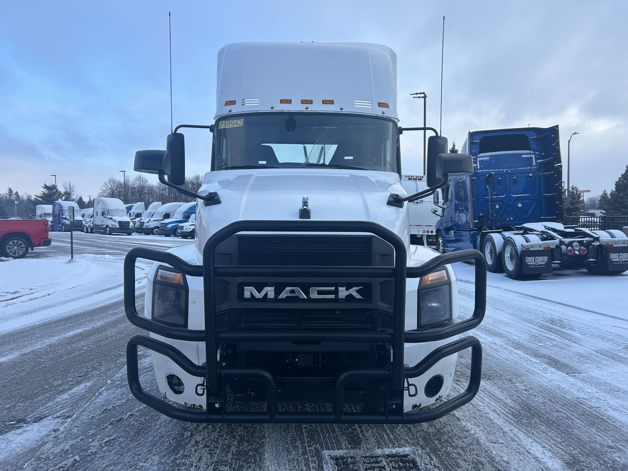 2019 MACK GRANITE MHD 2019 MACK GRANITE MHD - image 2 of 6
