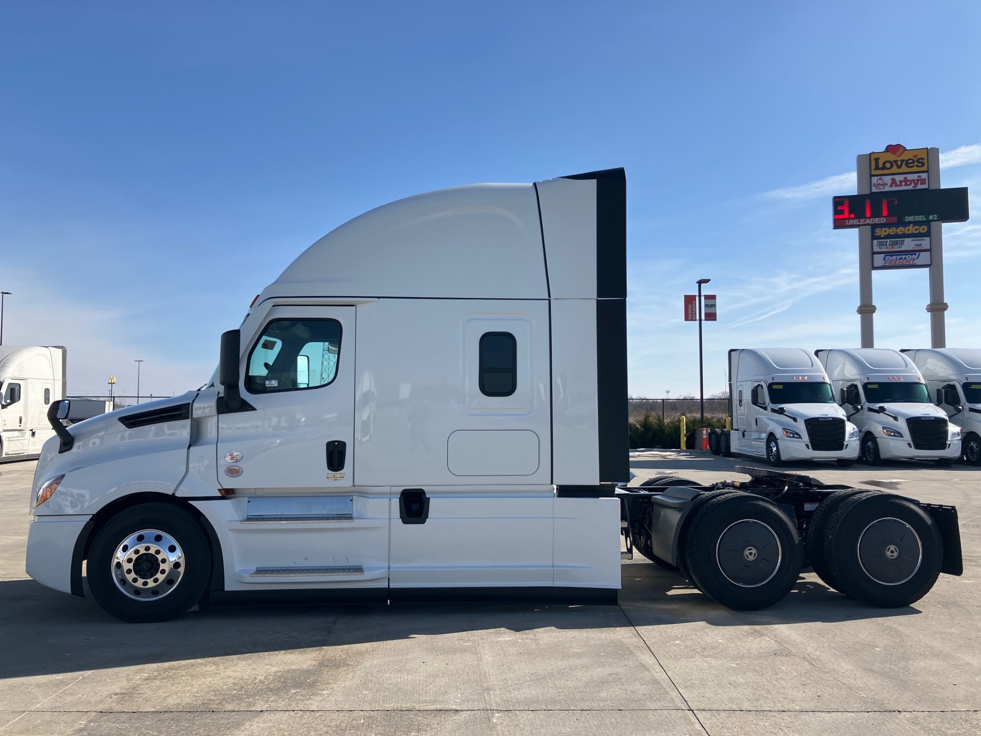 2027 Freightliner PT126SLP 2027 Freightliner PT126SLP - image 4 of 6
