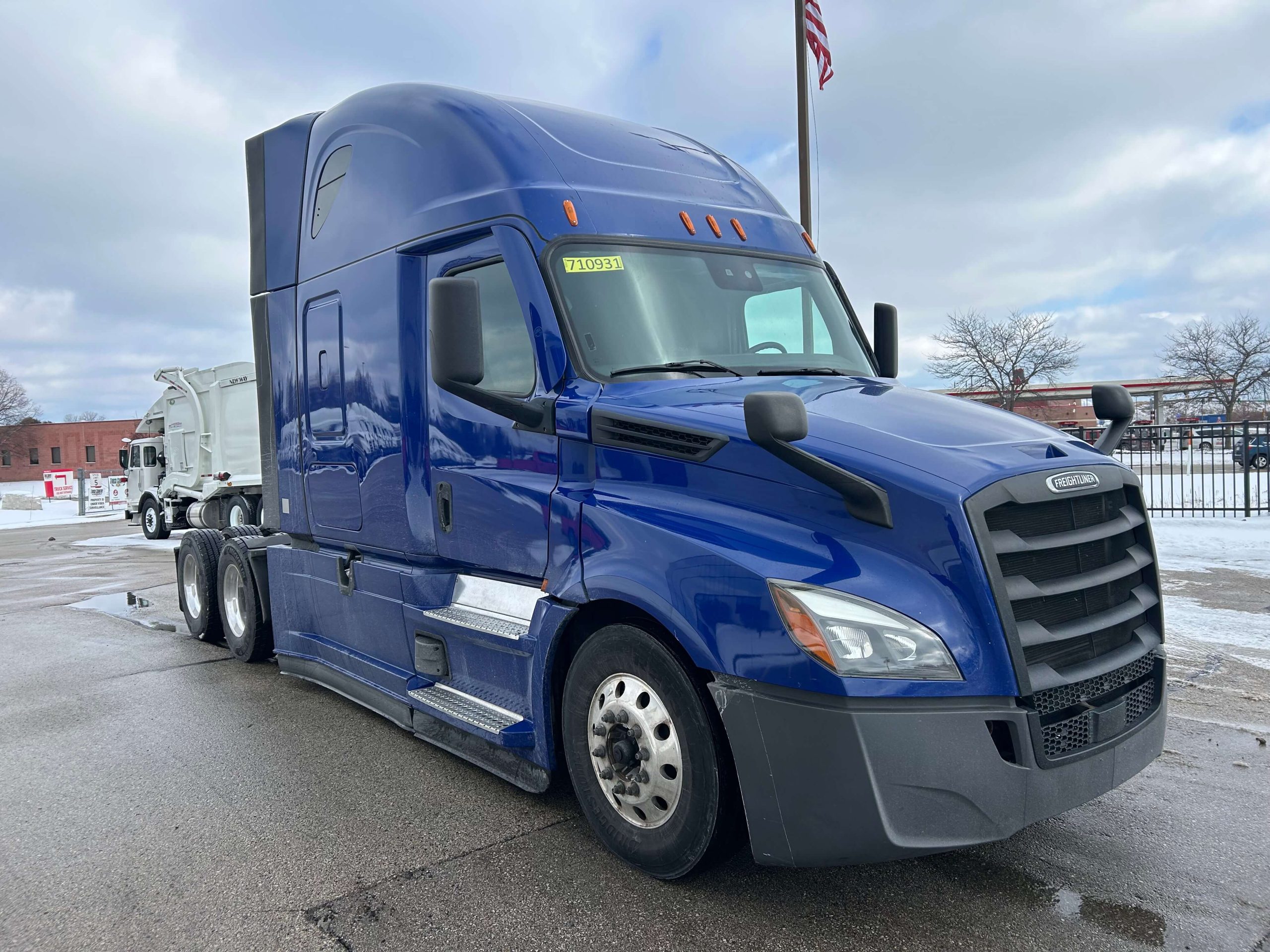 2022 Freightliner PT126SLP 2022 Freightliner PT126SLP - image 3 of 6