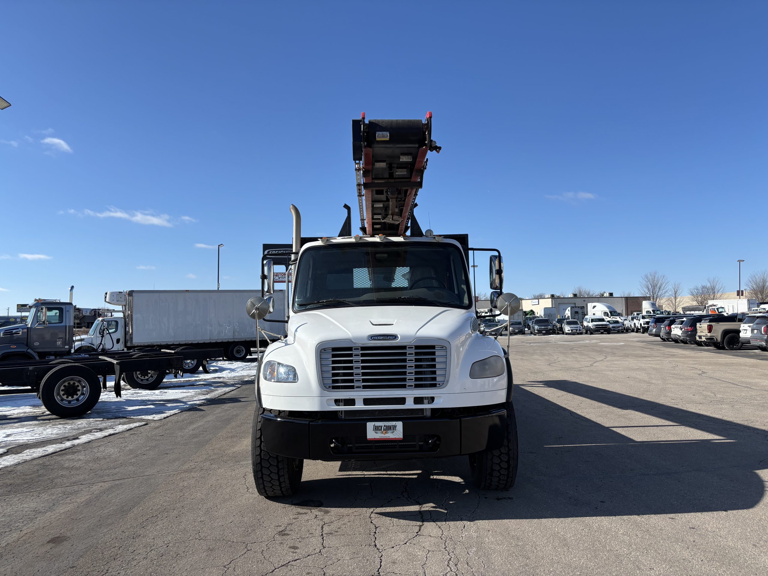 2015 Freightliner M280 2015 Freightliner M280 - image 2 of 6