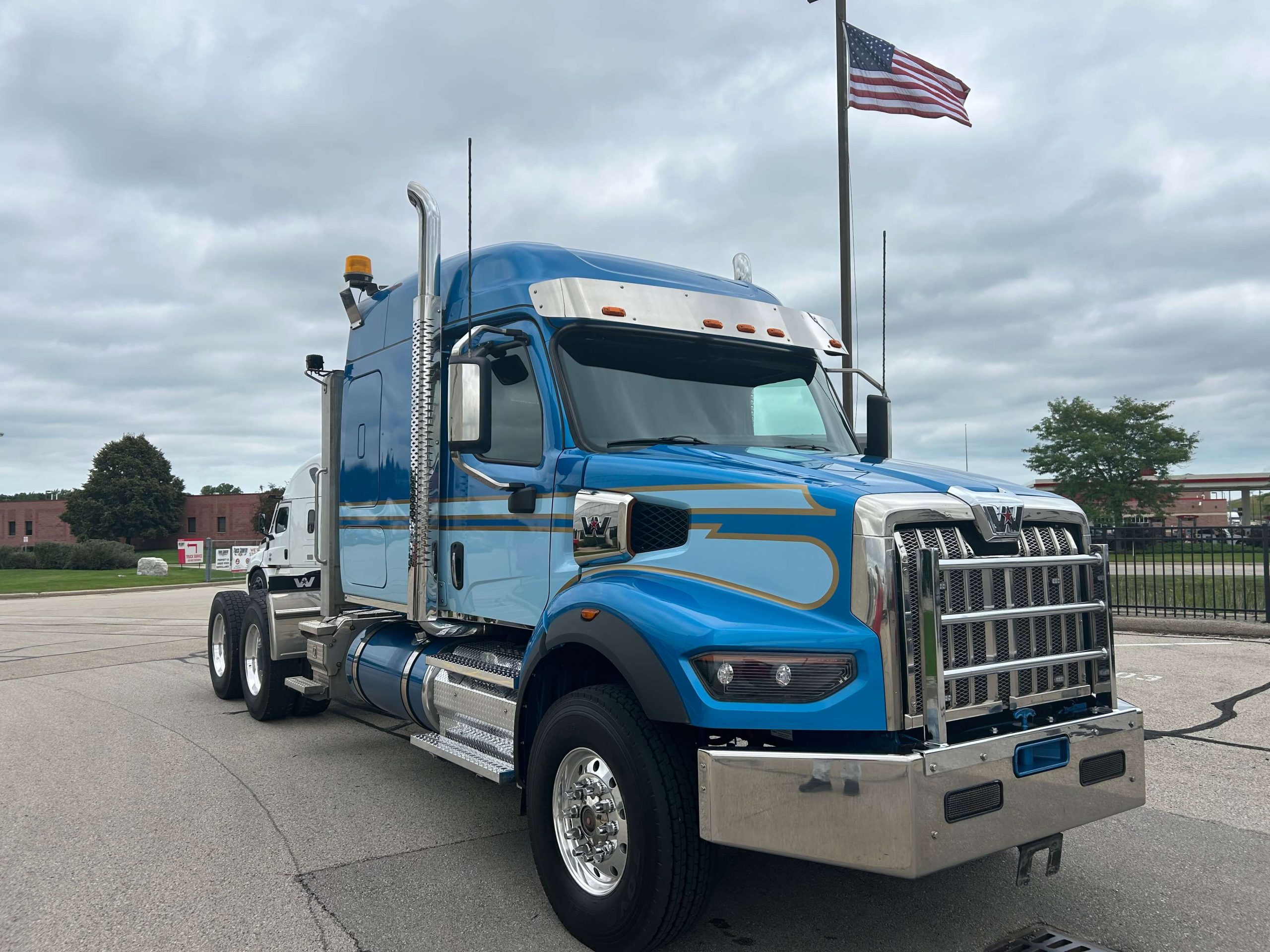 2024 Western Star 49X 2024 Western Star 49X - image 3 of 6