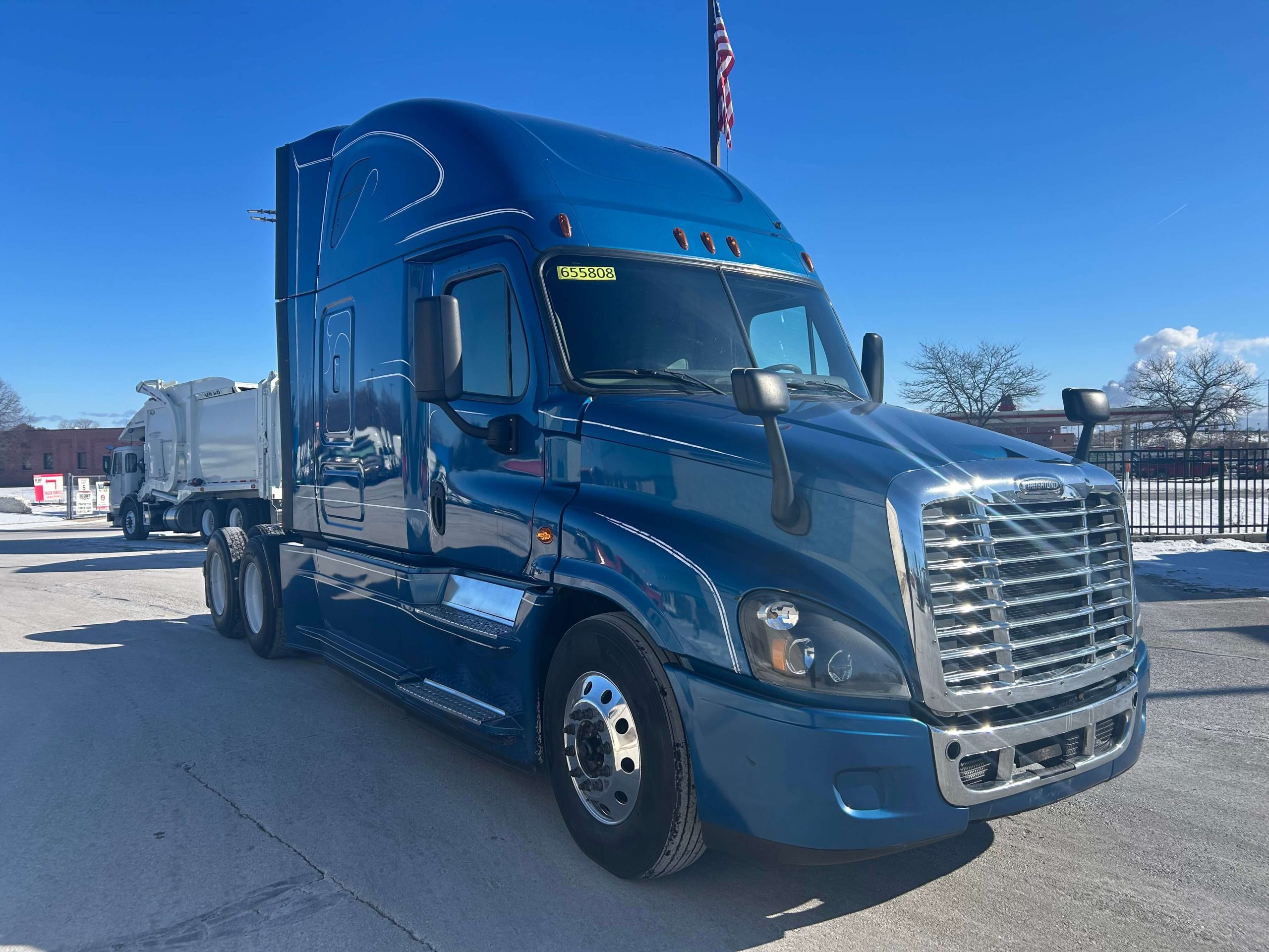 2020 Freightliner CA125 2020 Freightliner CA125 - image 3 of 6