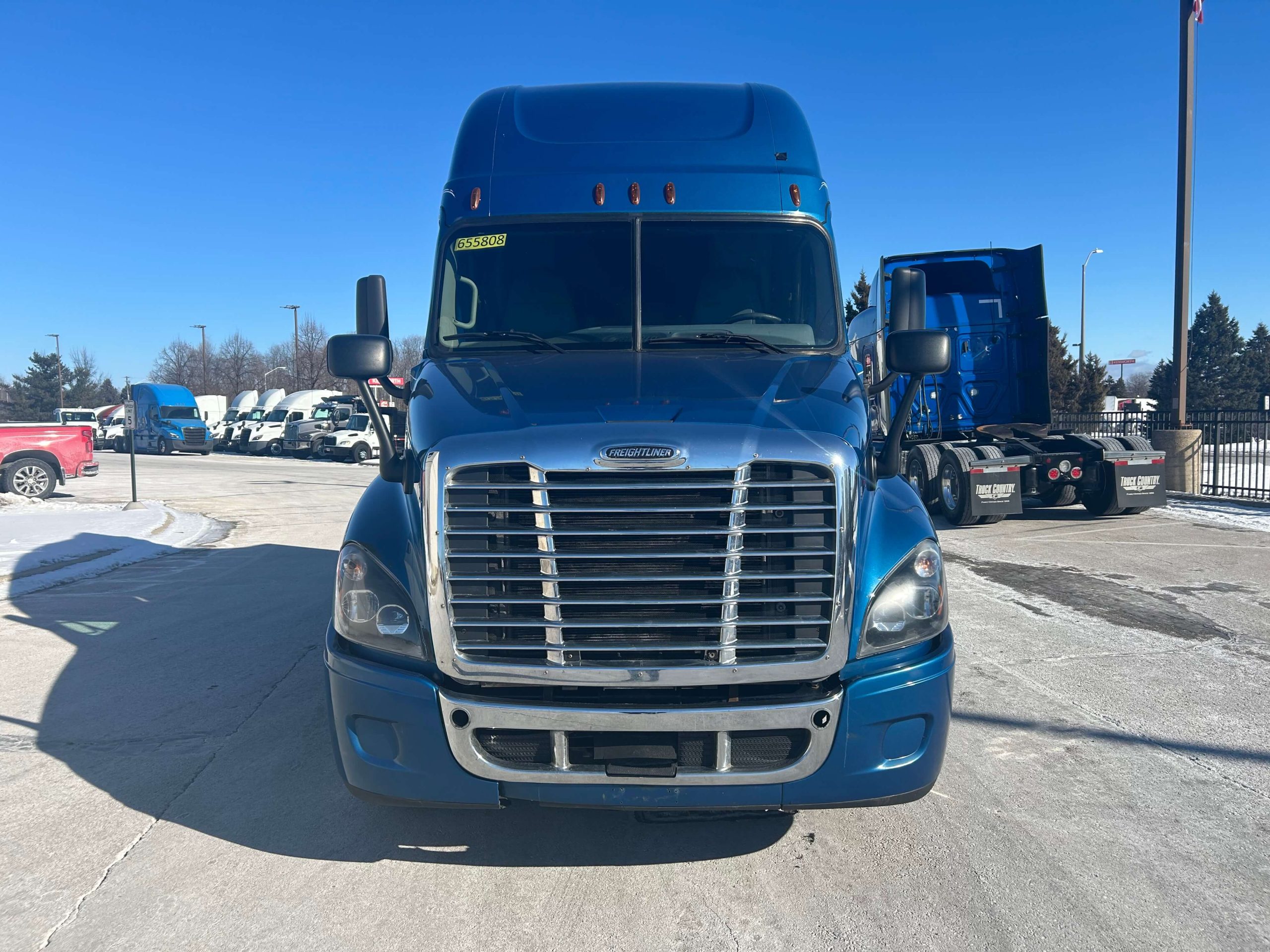 2020 Freightliner CA125 2020 Freightliner CA125 - image 2 of 6