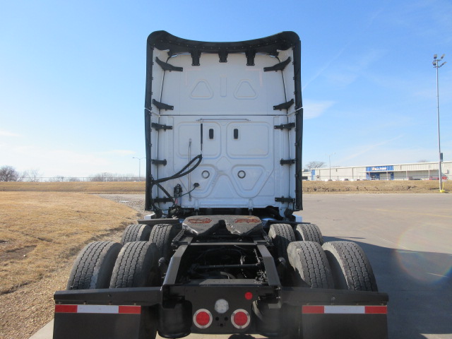 2023 Freightliner PT126SLP 2023 Freightliner PT126SLP - image 4 of 6