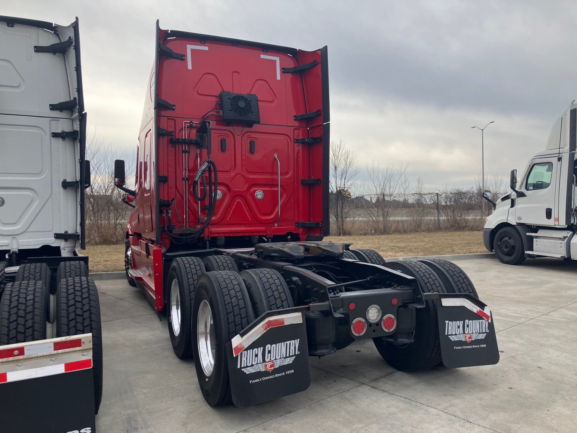 2023 Freightliner PT126SLP 2023 Freightliner PT126SLP - image 5 of 6
