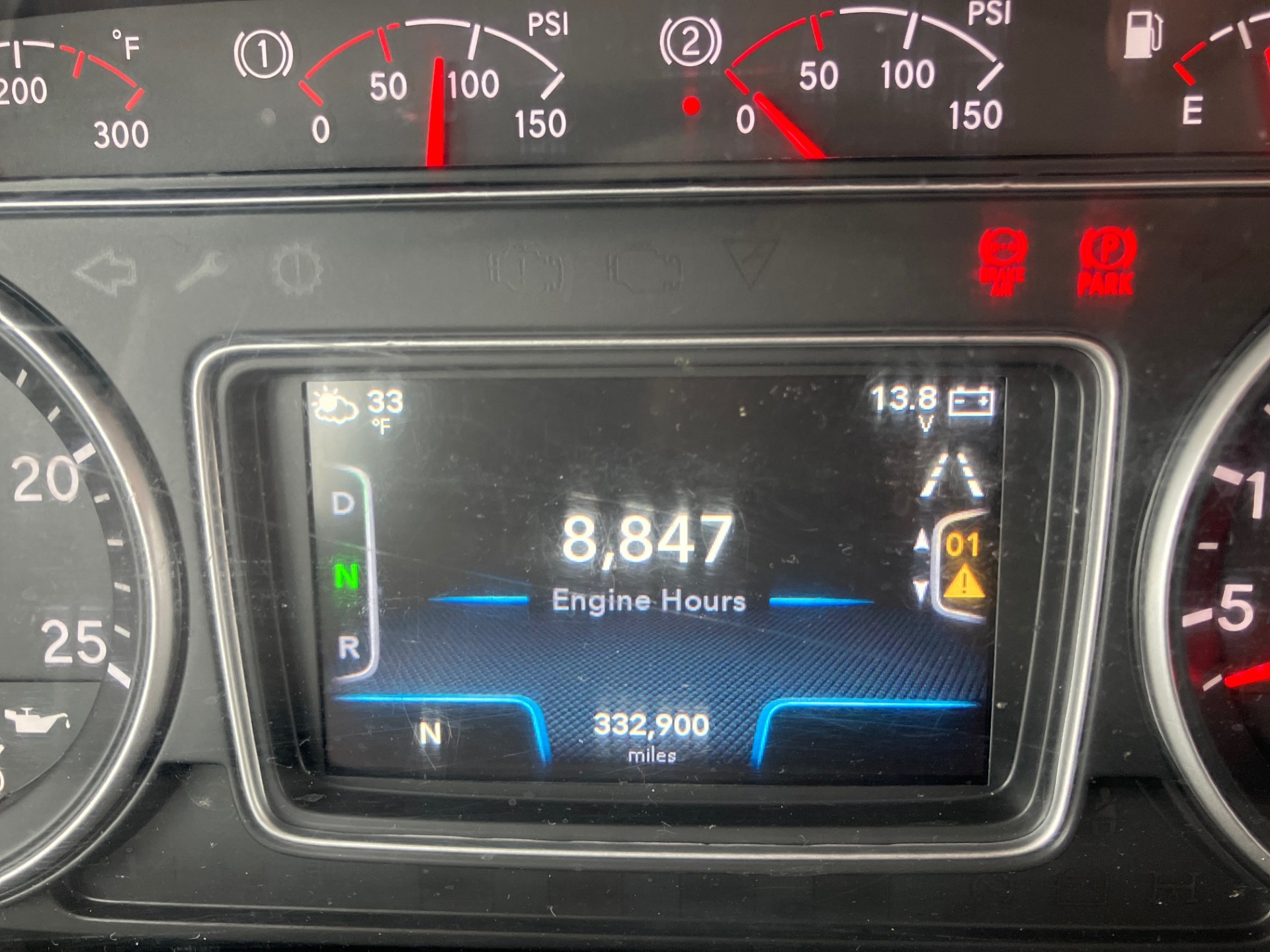 2022 International LT625 2022 International LT625 - image 6 of 6