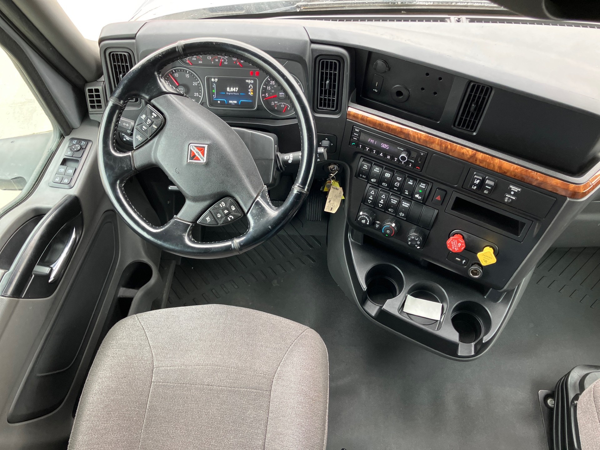 2022 International LT625 2022 International LT625 - image 5 of 6