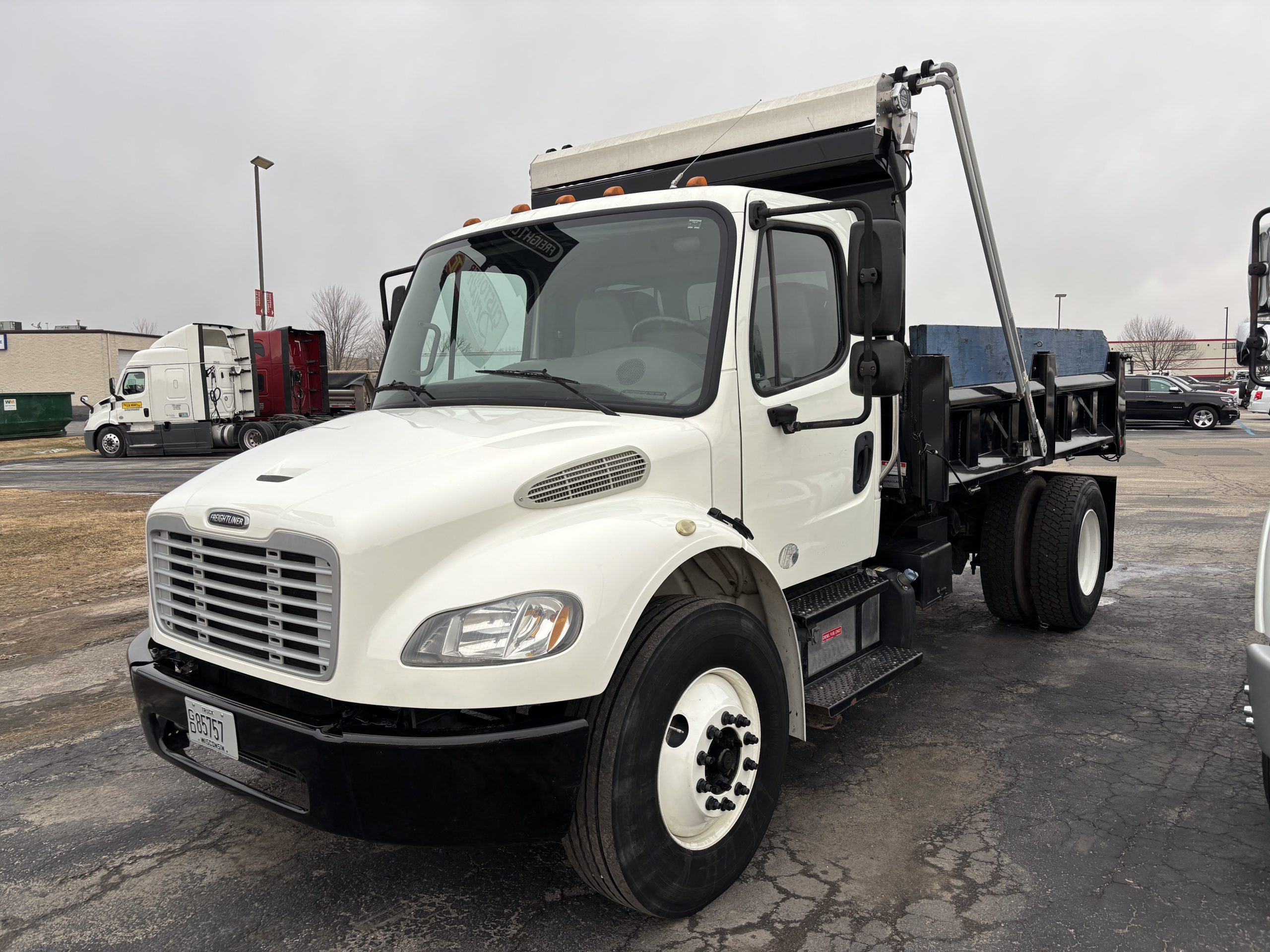 2015 Freightliner M2 106 2015 Freightliner M2 106 - image 1 of 6