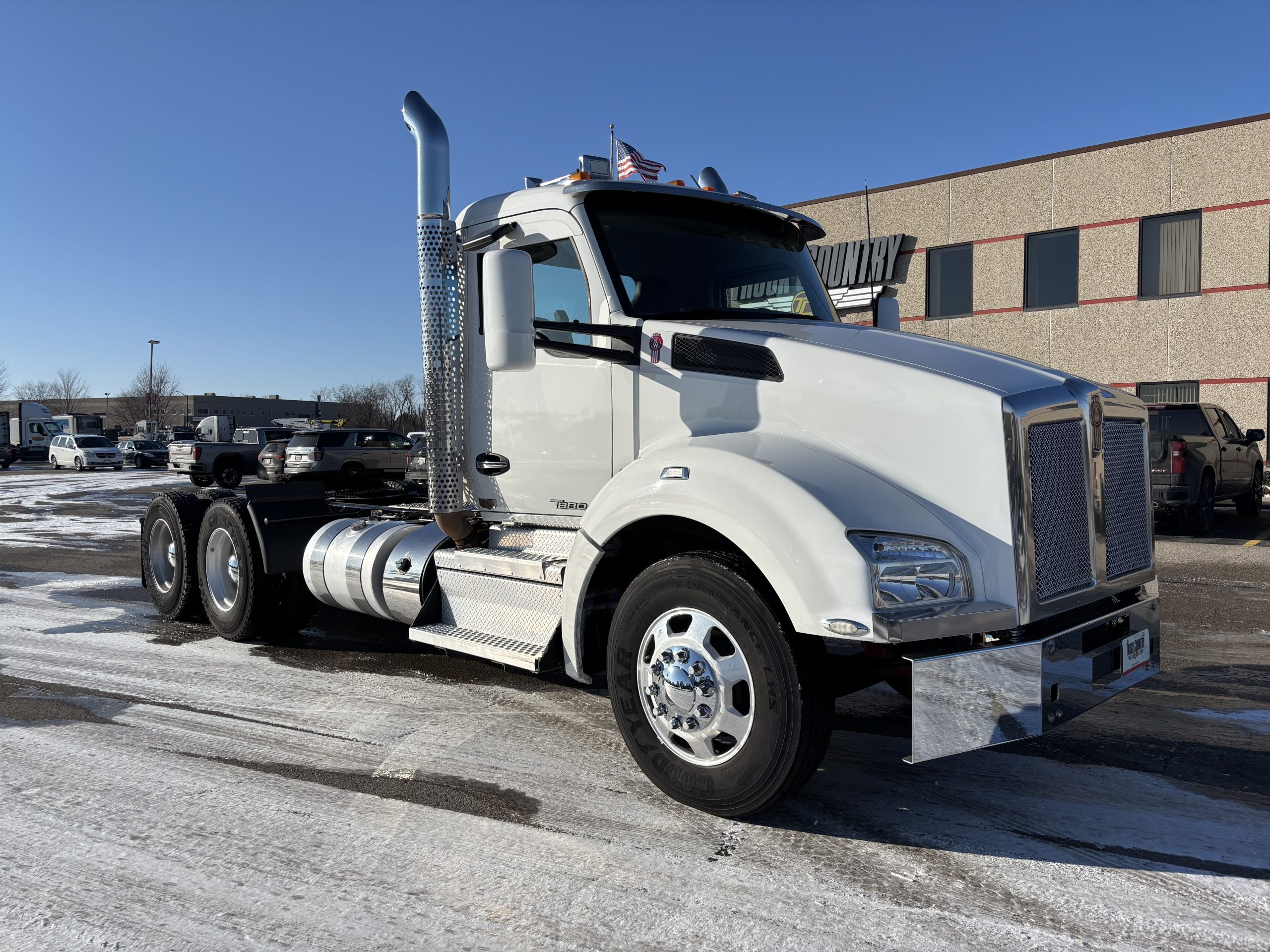2019 Kenworth T880 2019 Kenworth T880 - image 3 of 6