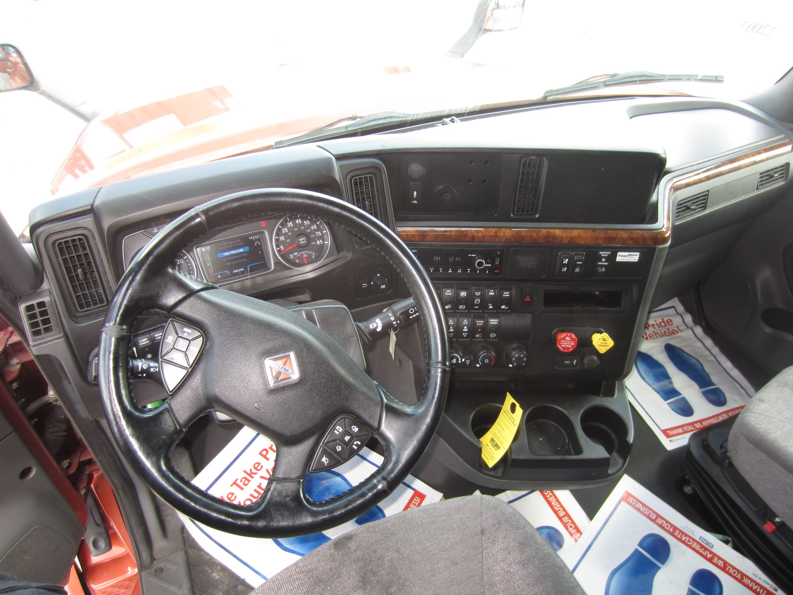 2022 International LT625 2022 International LT625 - image 5 of 6