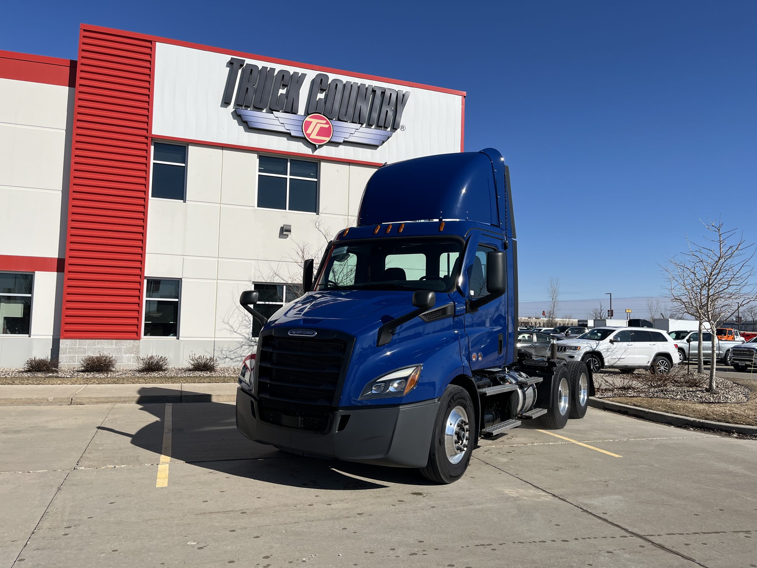 2025 Freightliner PE116DC 2025 Freightliner PE116DC - image 1 of 5