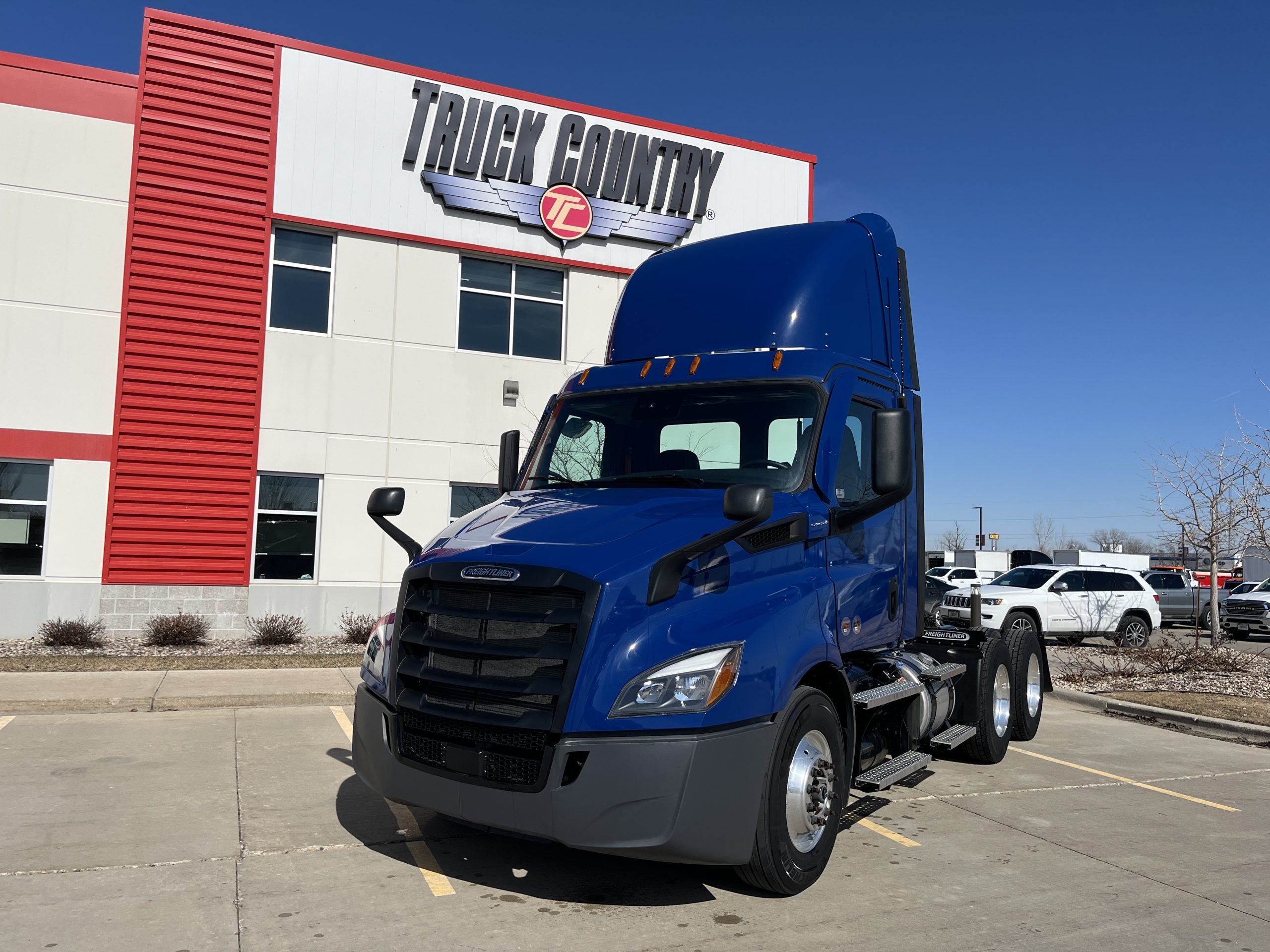 2025 Freightliner PE116DC 2025 Freightliner PE116DC - image 1 of 5