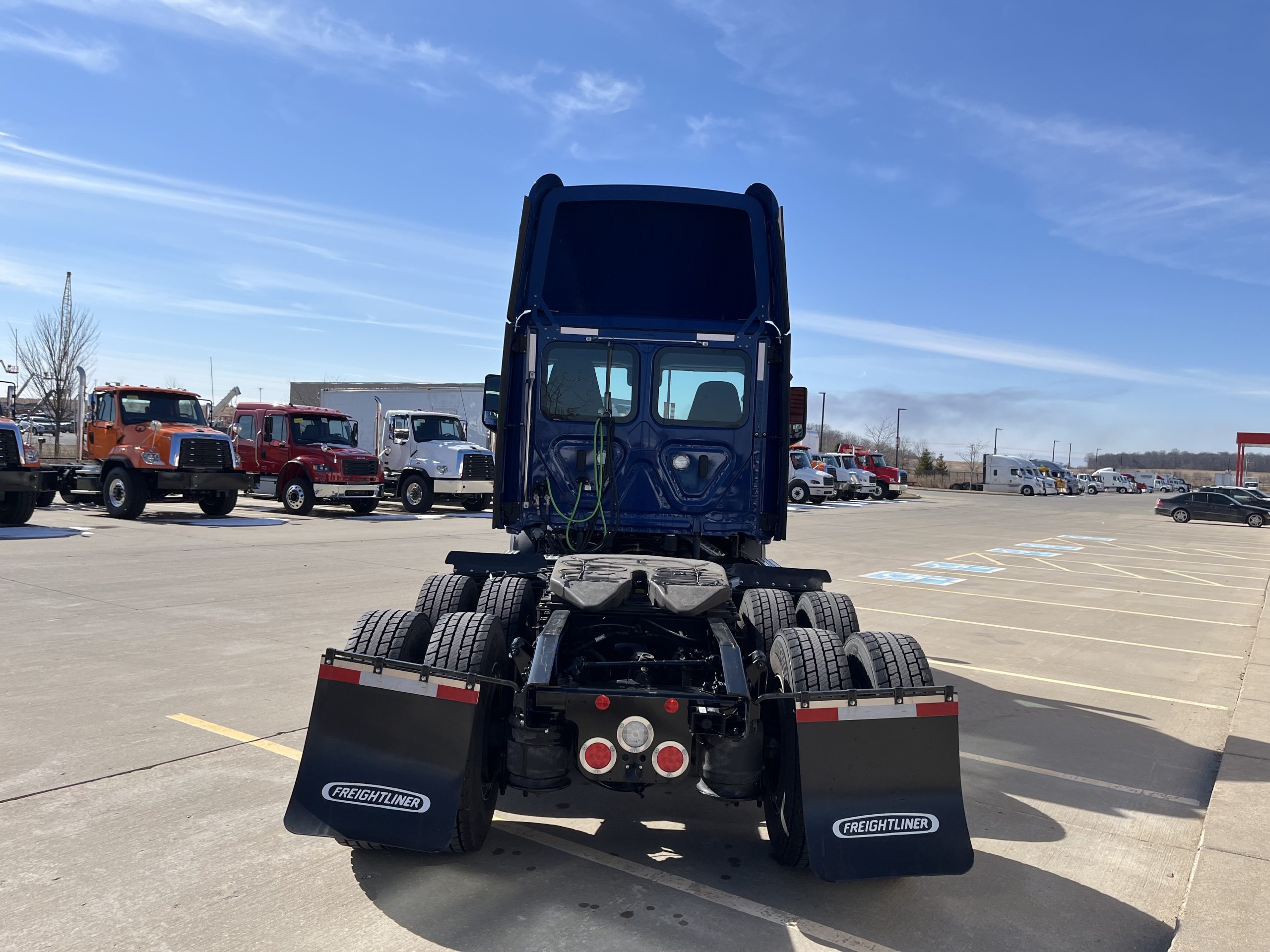 2025 Freightliner PE116DC 2025 Freightliner PE116DC - image 4 of 5