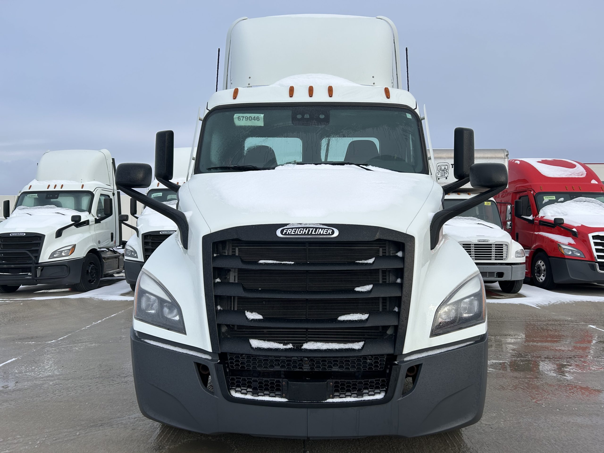 2021 Freightliner PE116DC 2021 Freightliner PE116DC - image 2 of 6