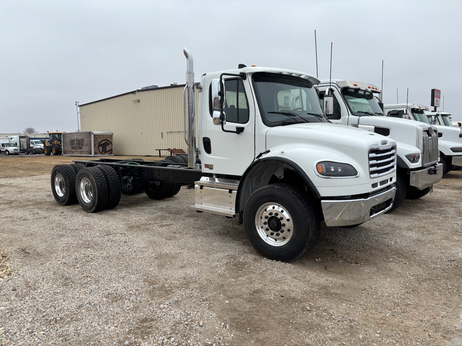 2027 Freightliner M2 106+ 2027 Freightliner M2 106+ - image 1 of 1