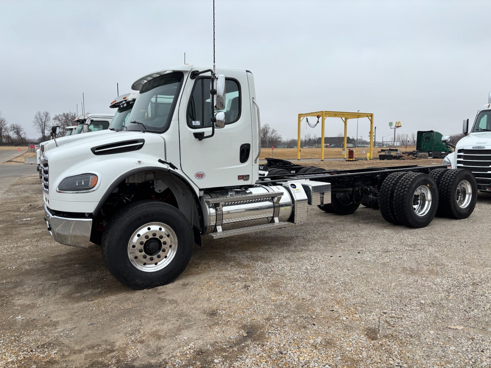 2027 Freightliner M2 106+ 2027 Freightliner M2 106+ - image 1 of 1