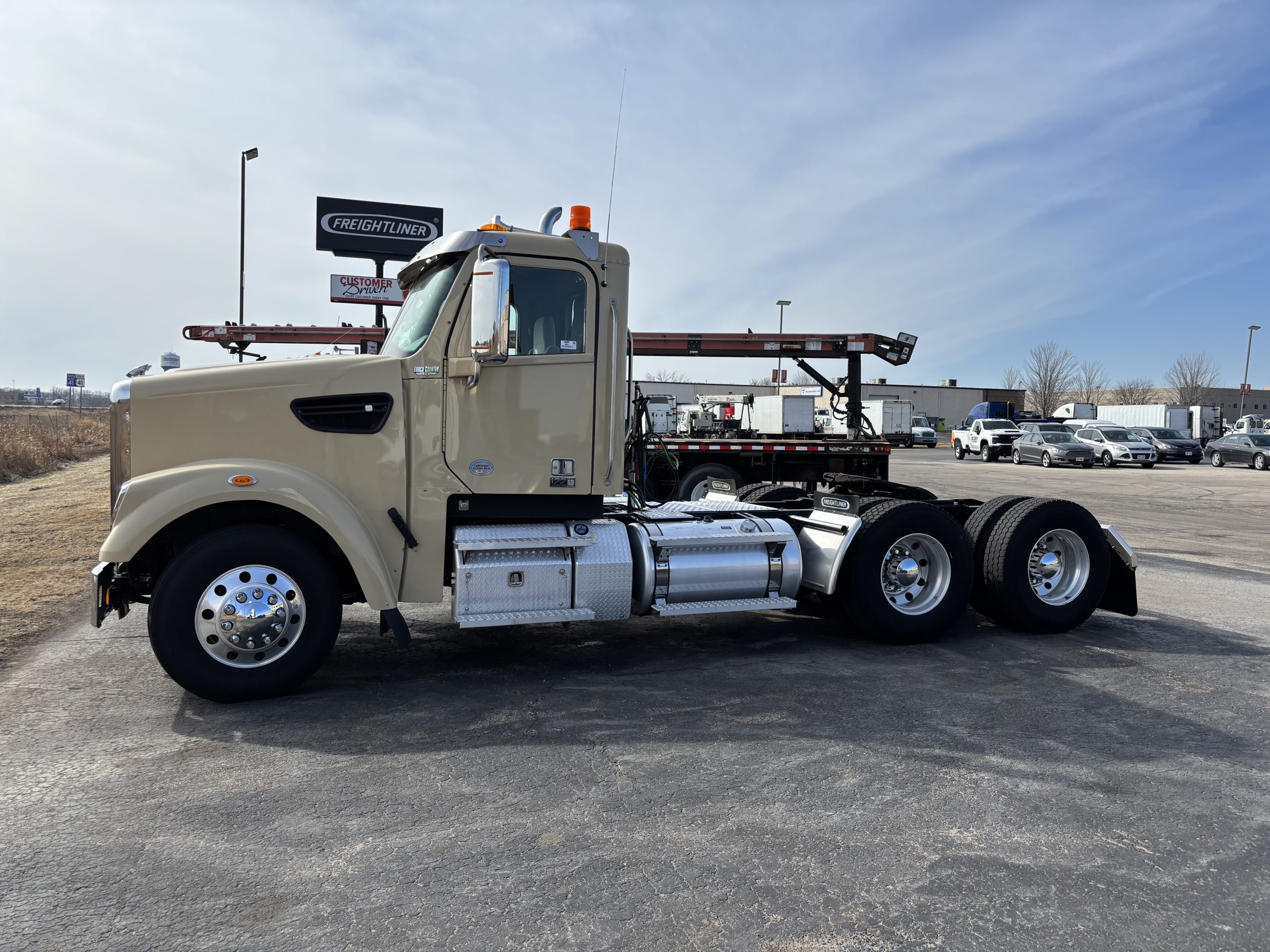 2020 Freightliner 122SD 2020 Freightliner 122SD - image 5 of 6