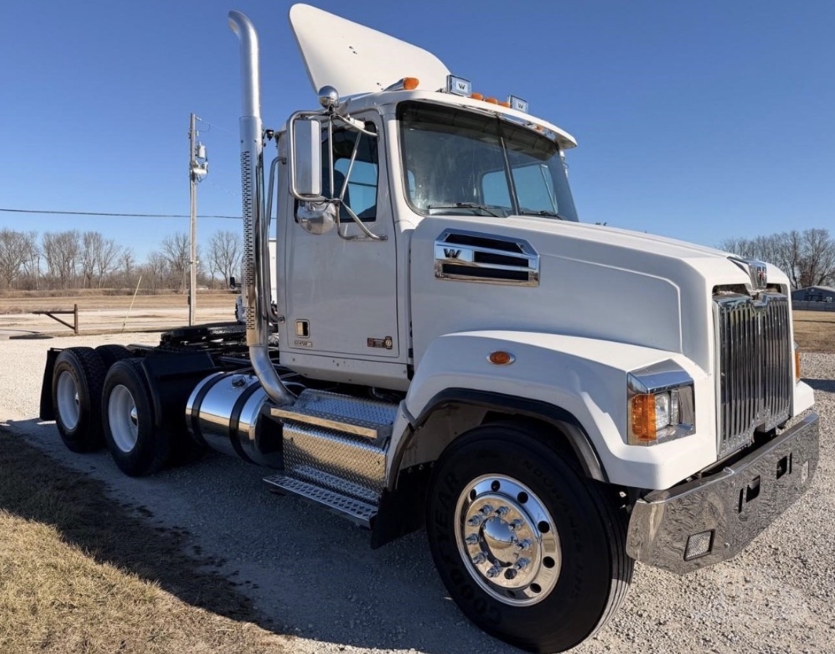 2021 Western Star 4700SF 2021 Western Star 4700SF - image 2 of 3