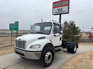 2007 Freightliner M2 106 068Rf00000bO3PH
