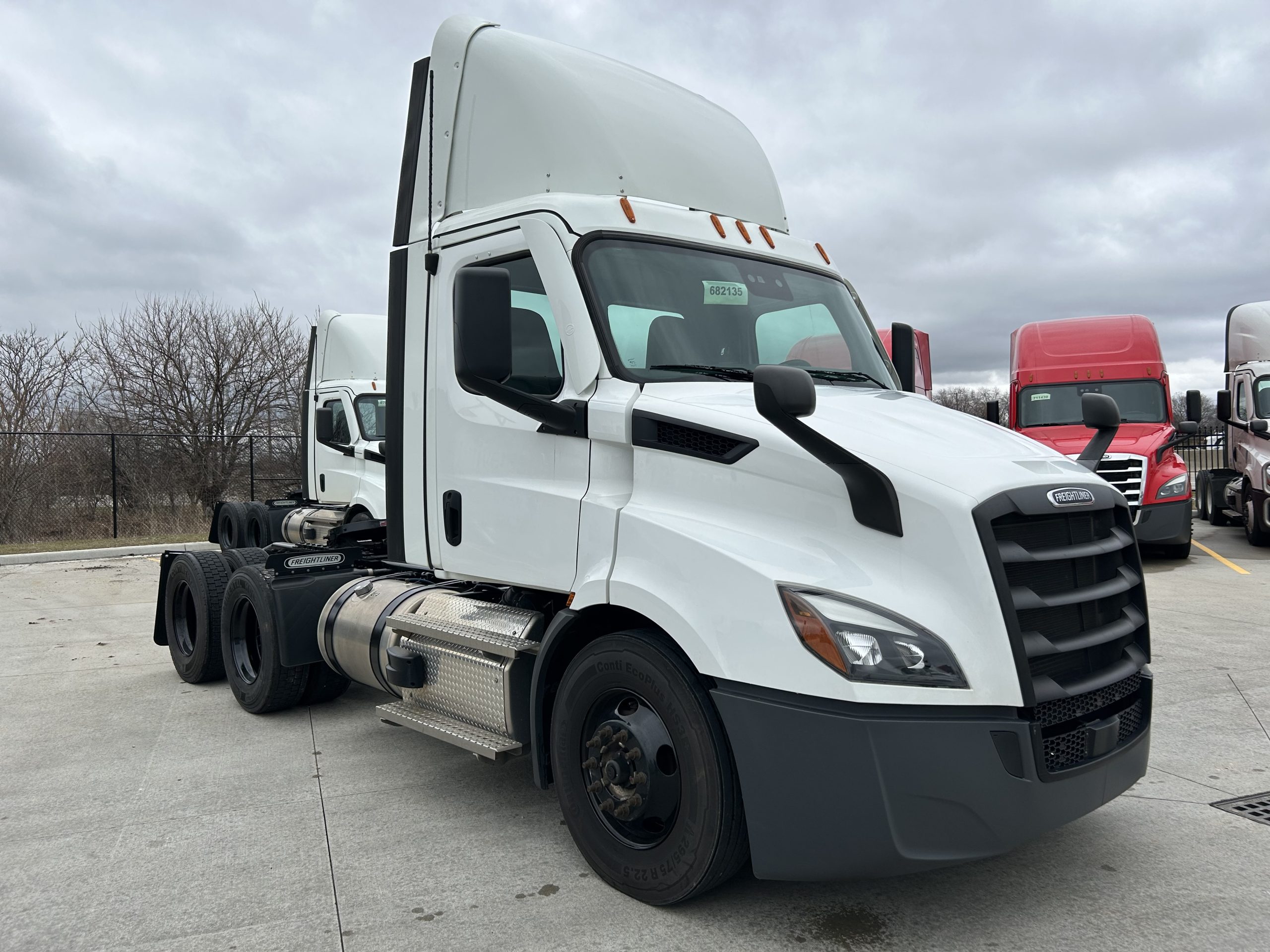 2021 Freightliner PE116DC 2021 Freightliner PE116DC - image 3 of 6
